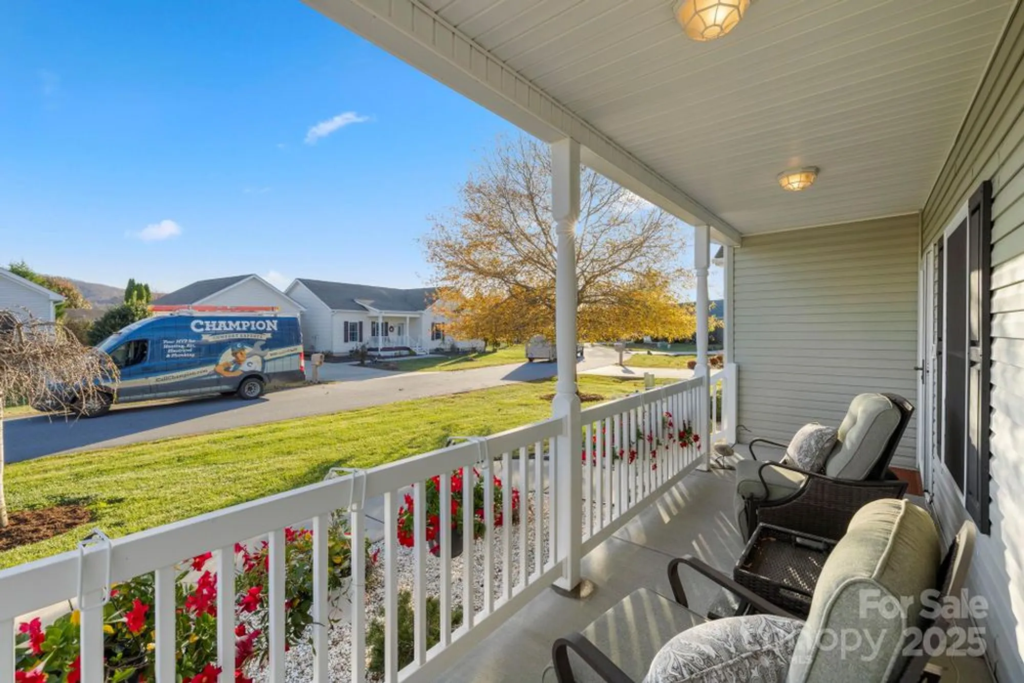 Property Slideshow image 12 of 48 | 494 riverwind dr, Hendersonville, NC, 28739