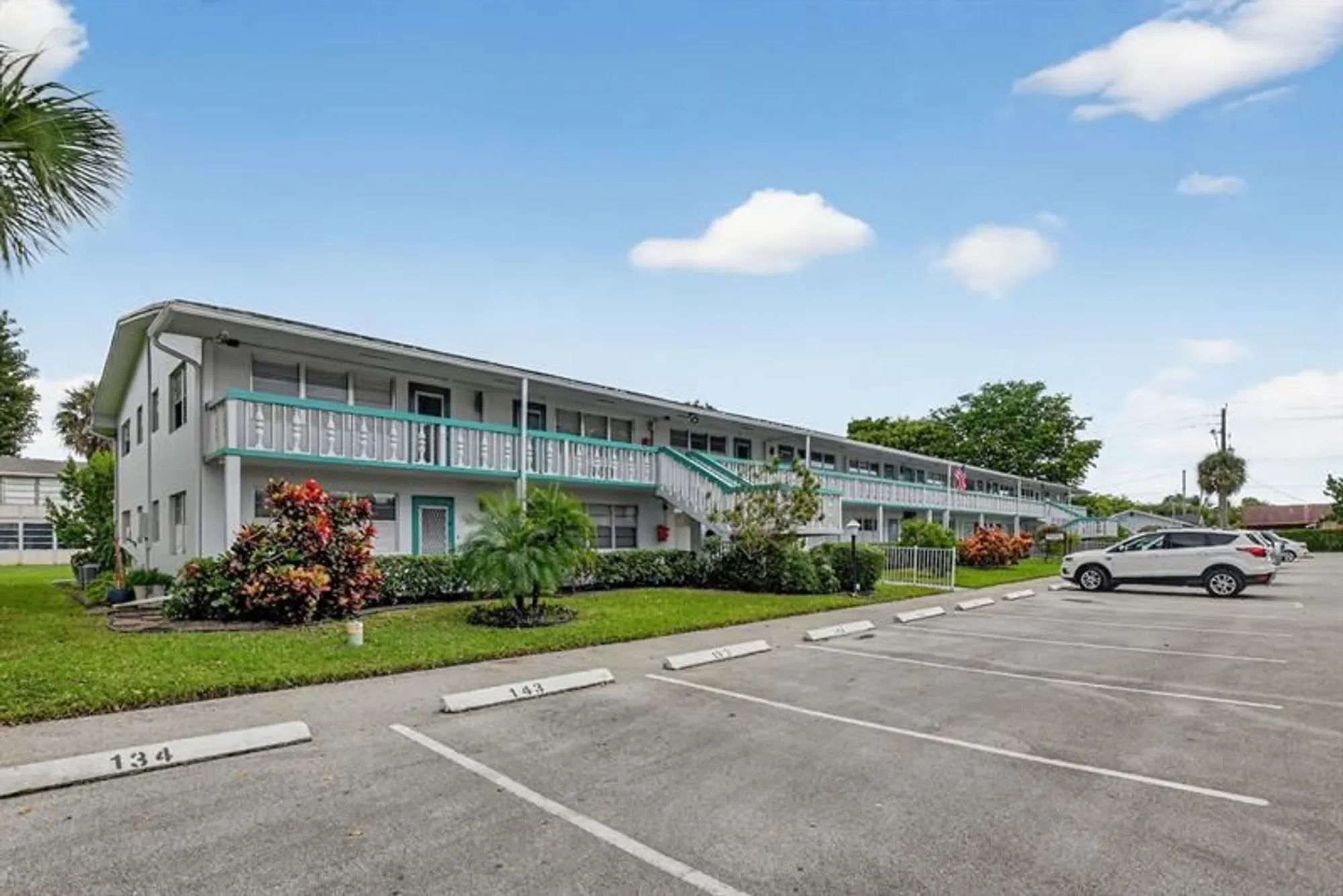 Property Slideshow image 2 of 35 | 140 ventnor i # 140, Deerfield Beach, FL, 33442