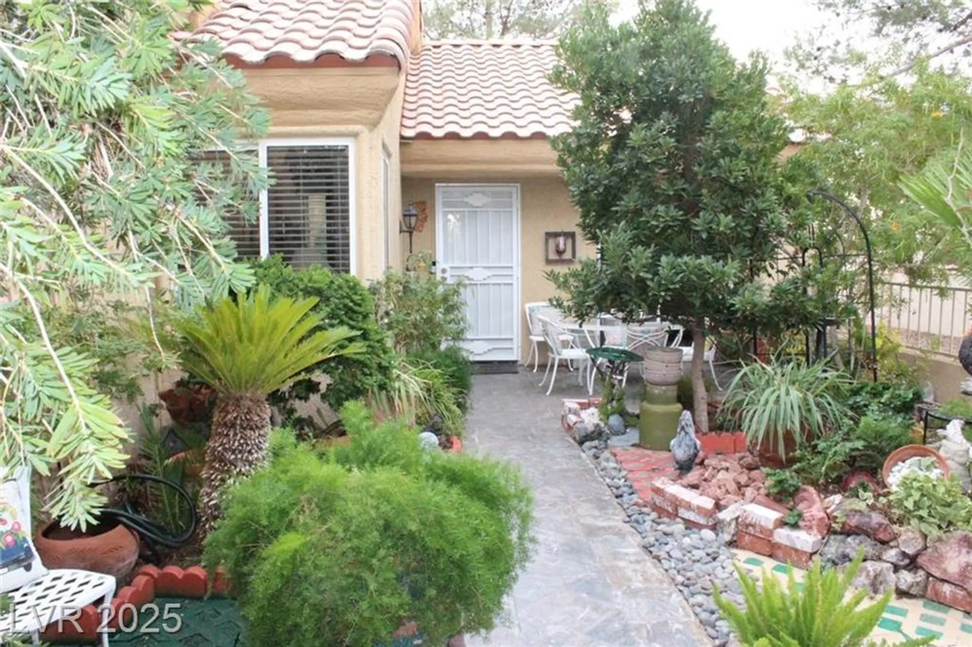 Property Slideshow image 5 of 50 | 2828 billy casper dr, Las Vegas, NV, 89134