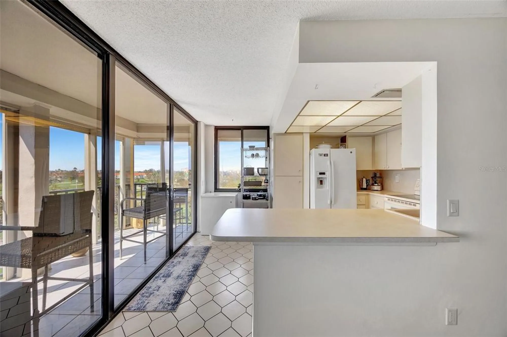 Property Slideshow image 4 of 31 | 6269 palma del mar blvd s apt 608, St Petersburg, FL, 33715