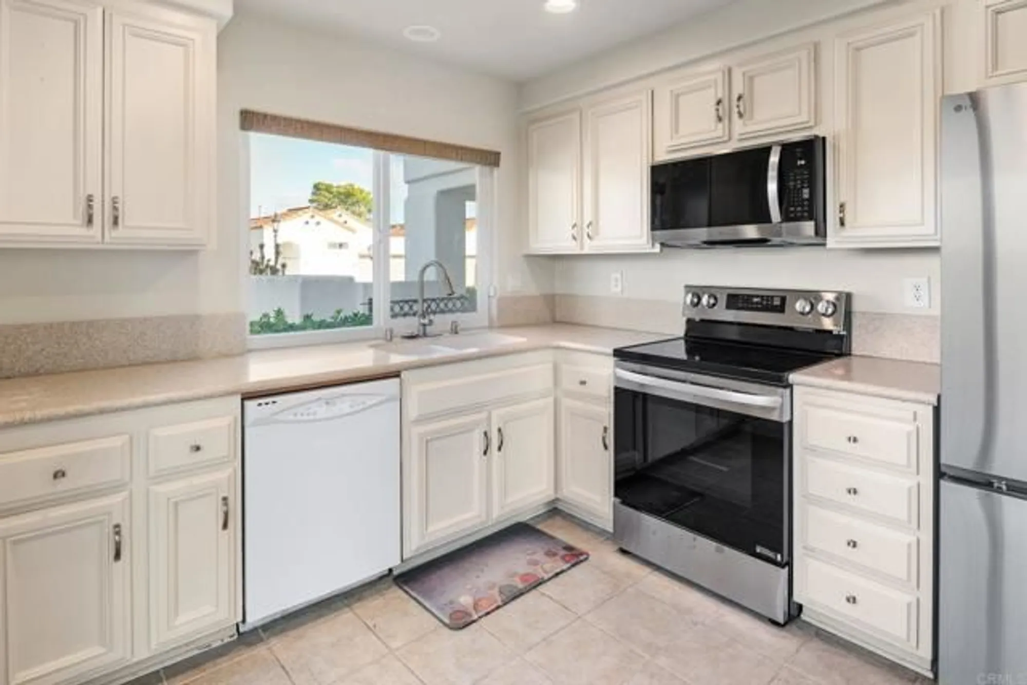 Property Slideshow image 13 of 41 | 4763 galicia way, Oceanside, CA, 92056