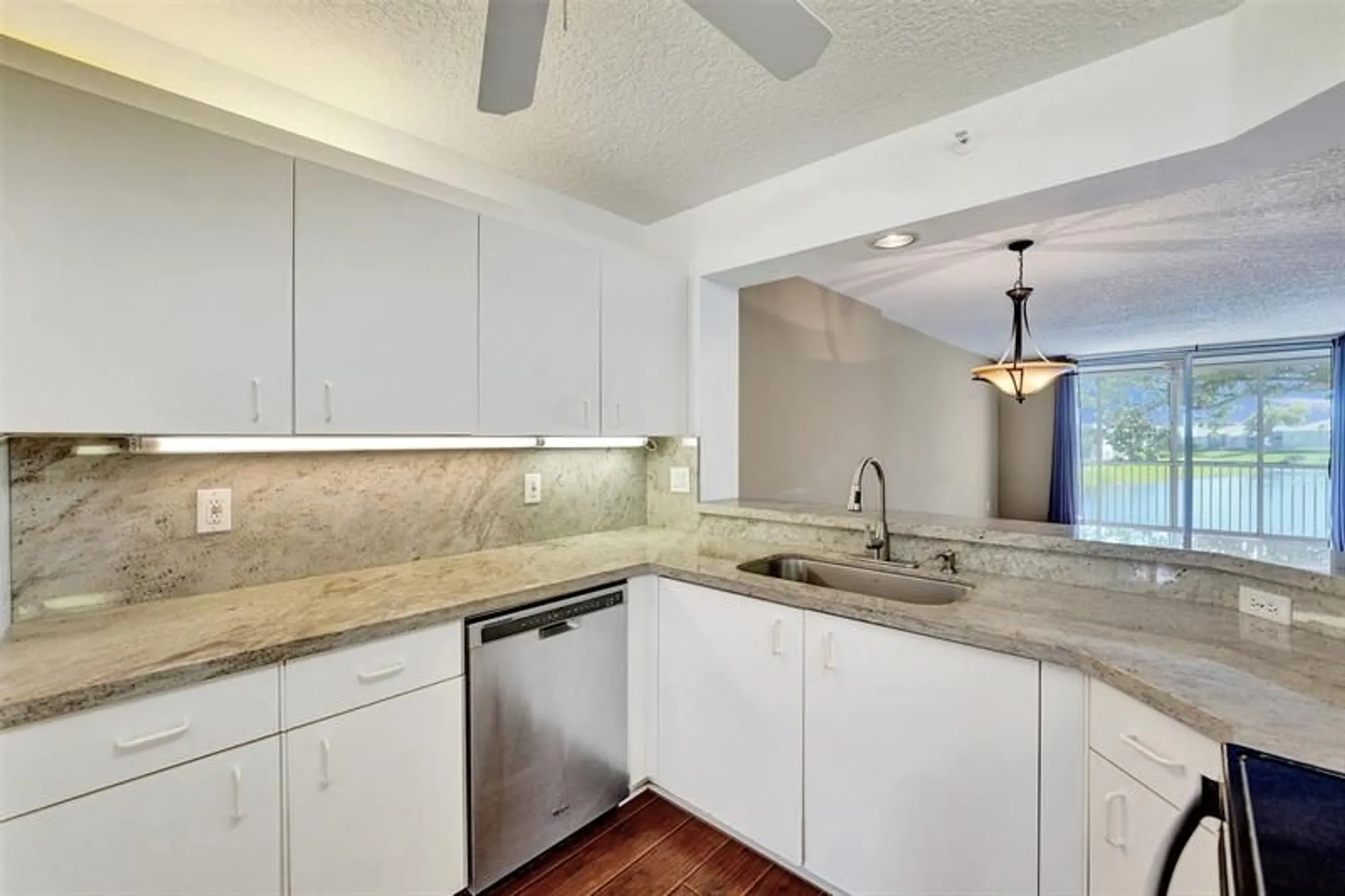 Property Slideshow image 15 of 69 | 9563 weldon cir apt d212, Fort Lauderdale, FL, 33321