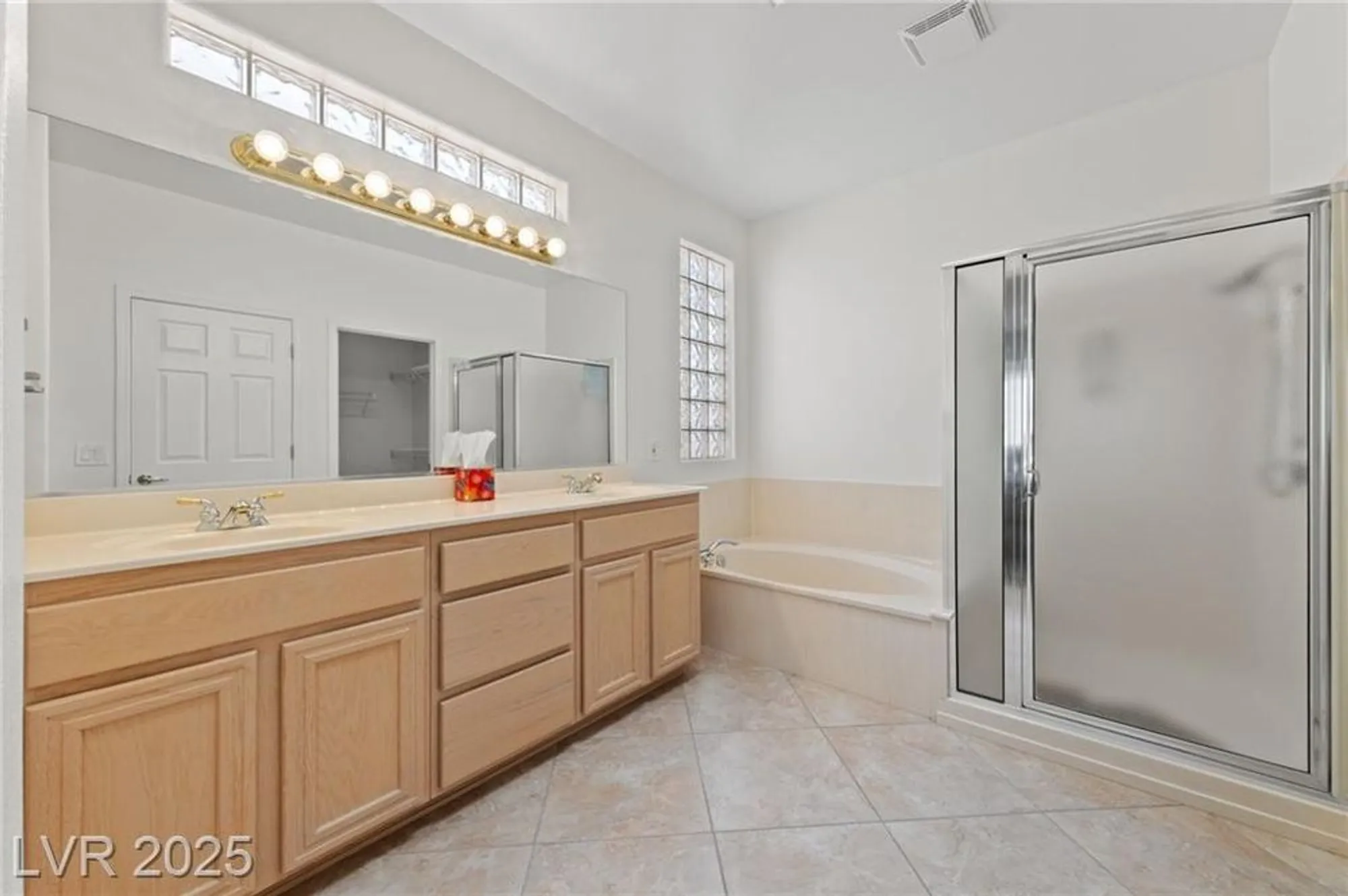 Property Slideshow image 11 of 35 | 2920 foxtail creek ave, Henderson, NV, 89052