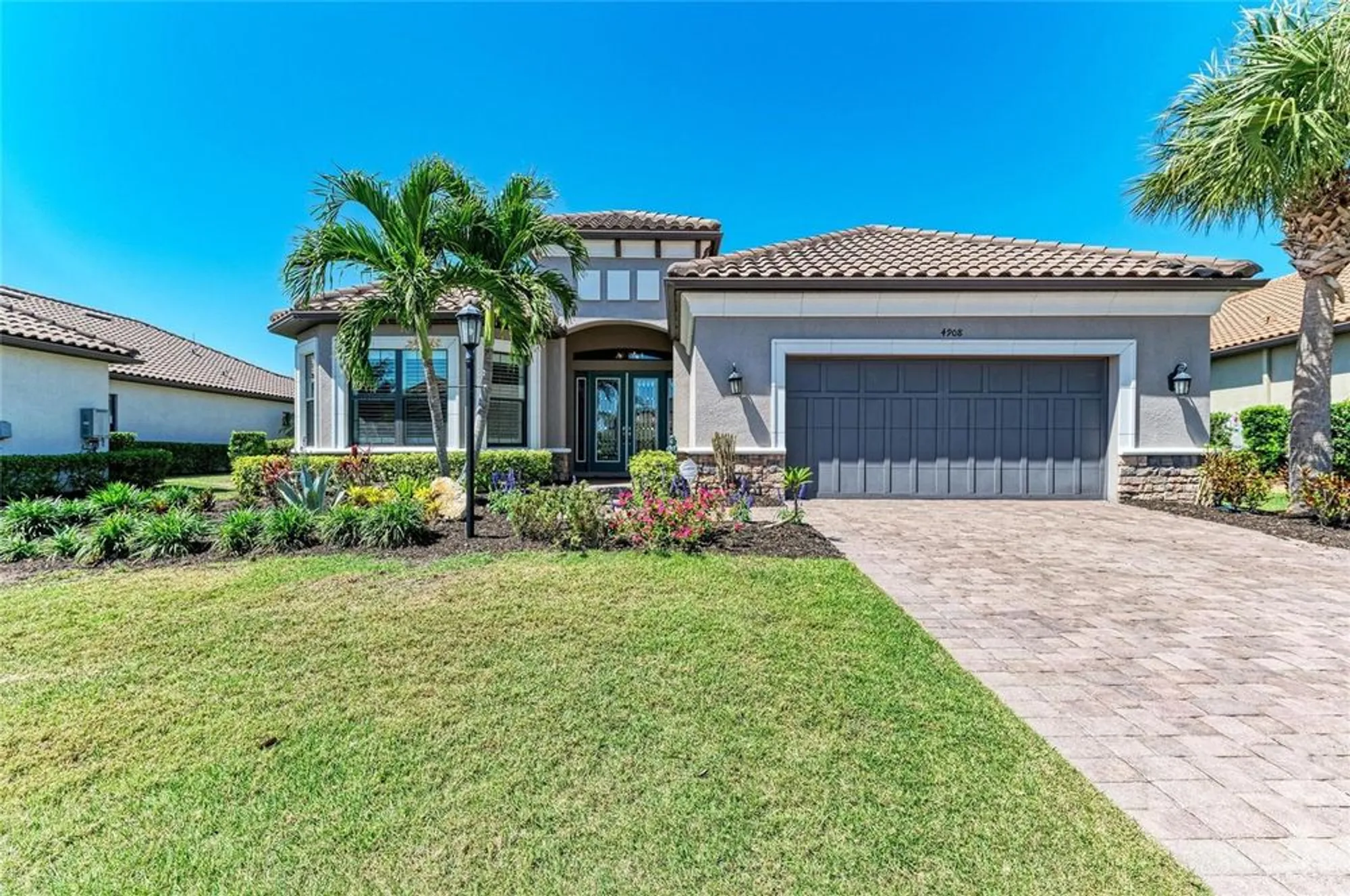 Property Slideshow image 2 of 70 | 4908 tivoli run, Bradenton, FL, 34211