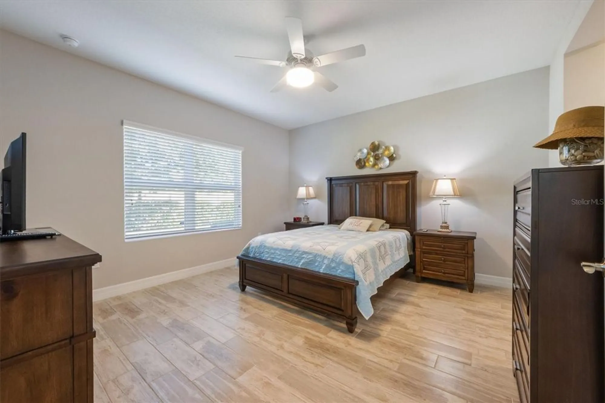 Property Slideshow image 22 of 37 | 7104 playa bella dr, Bradenton, FL, 34209