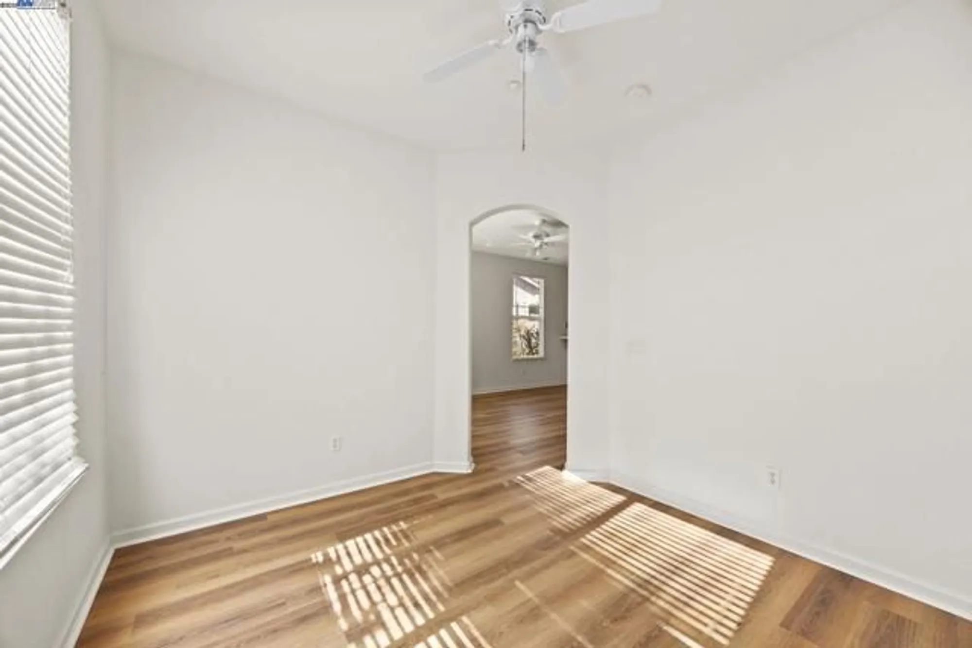 Property Slideshow image 16 of 36 | 993 centennial dr, Brentwood, CA, 94513