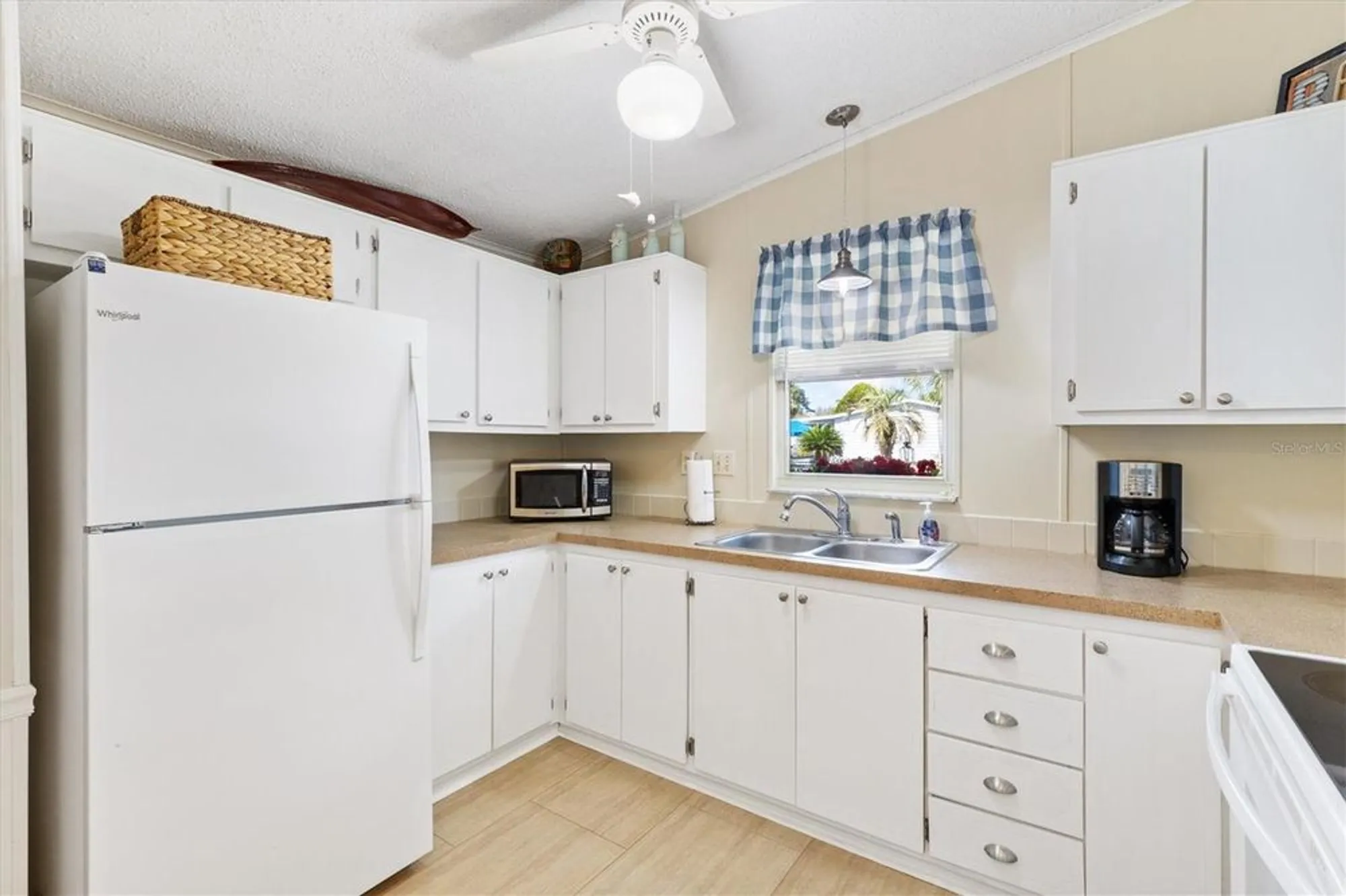 Property Slideshow image 7 of 27 | 1523 w schwartz blvd, The Villages, FL, 32159