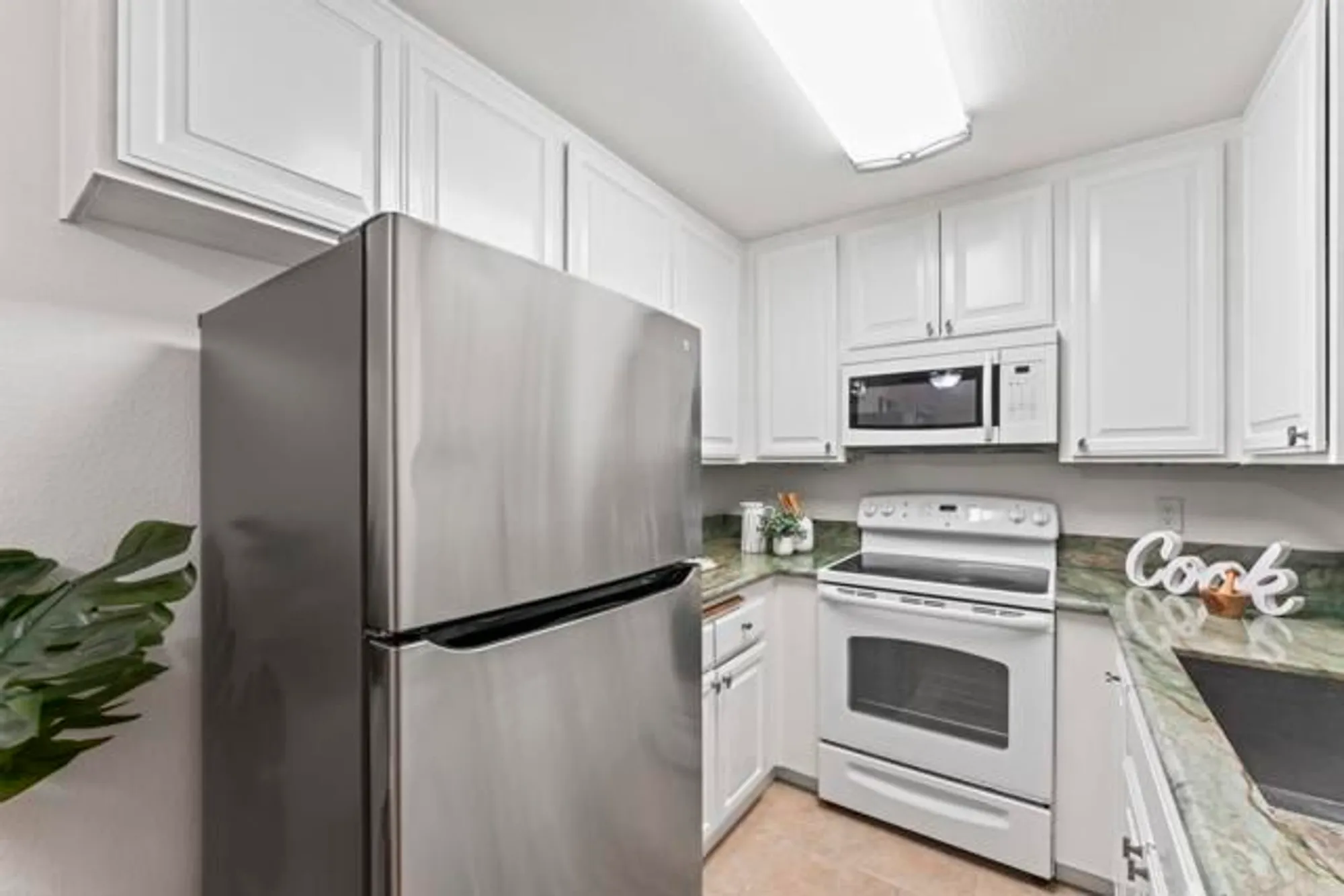 Property Slideshow image 4 of 14 | 6330 genesee ave unit 220, San Diego, CA, 92122