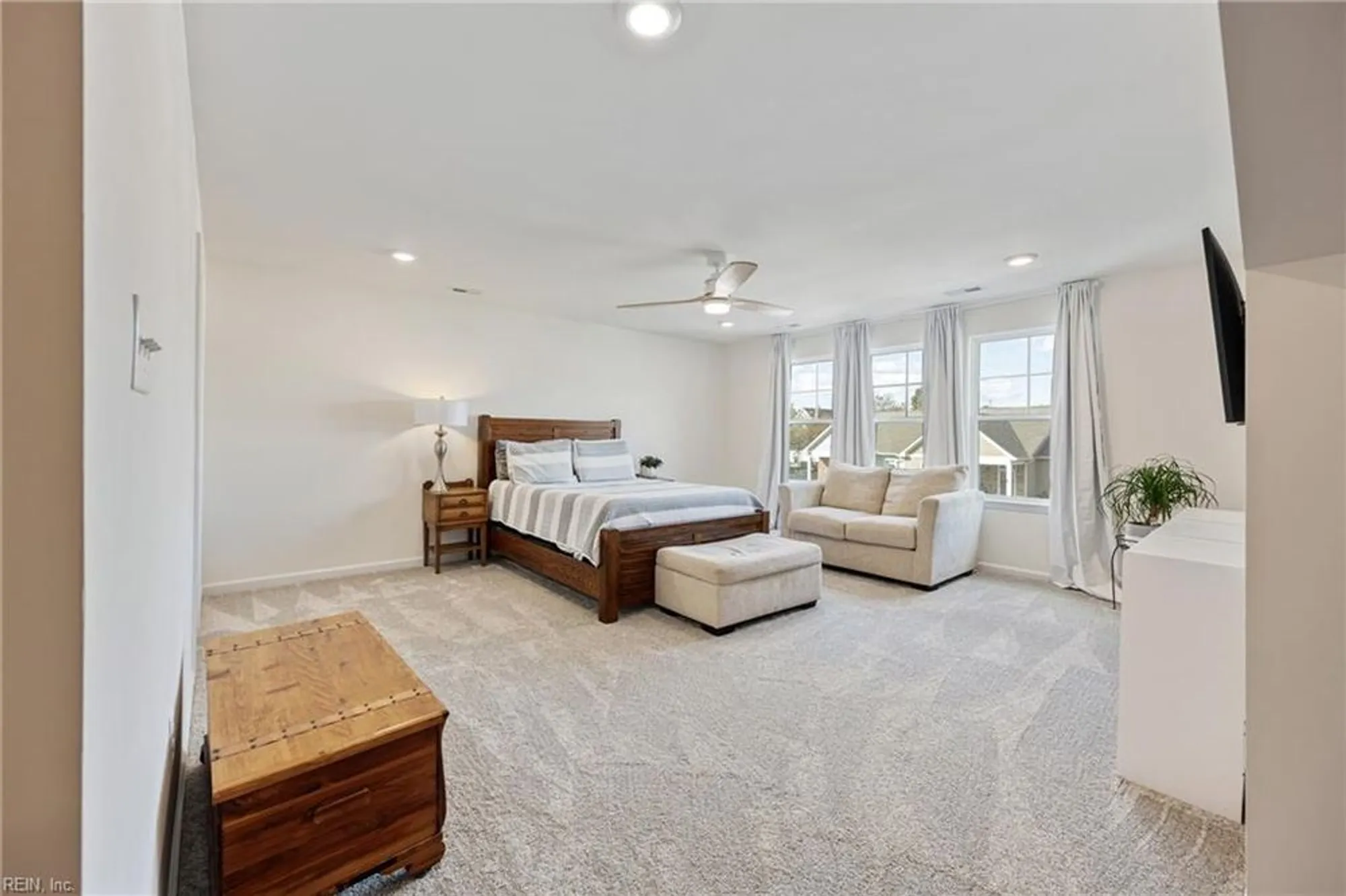 Property Slideshow image 32 of 47 | 204 cathedral st, Smithfield, VA, 23430