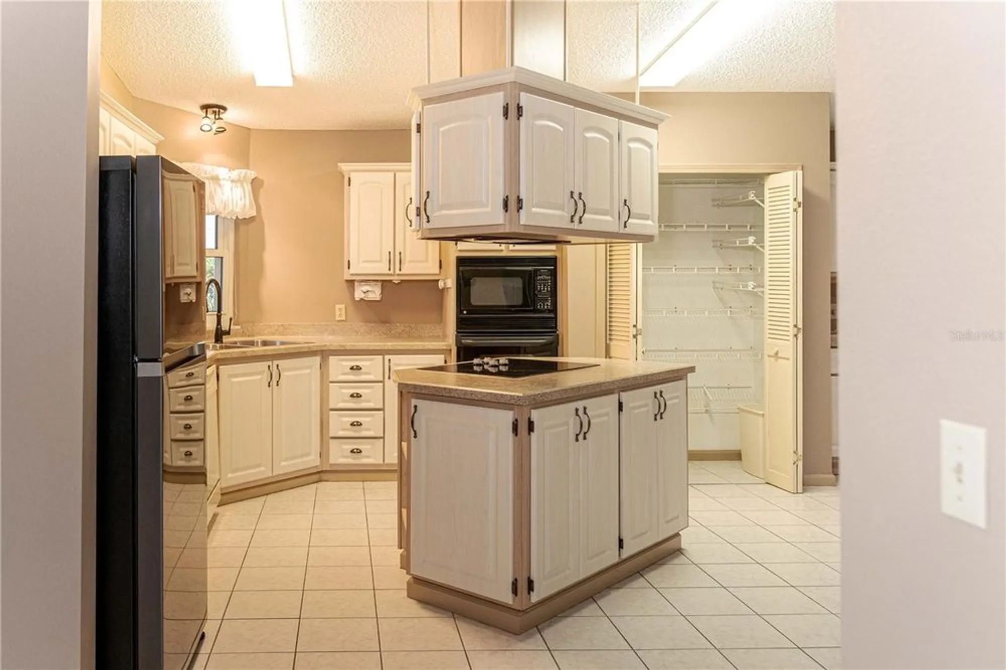 Property Slideshow image 29 of 58 | 1204 maria ct, Lady Lake, FL, 32159