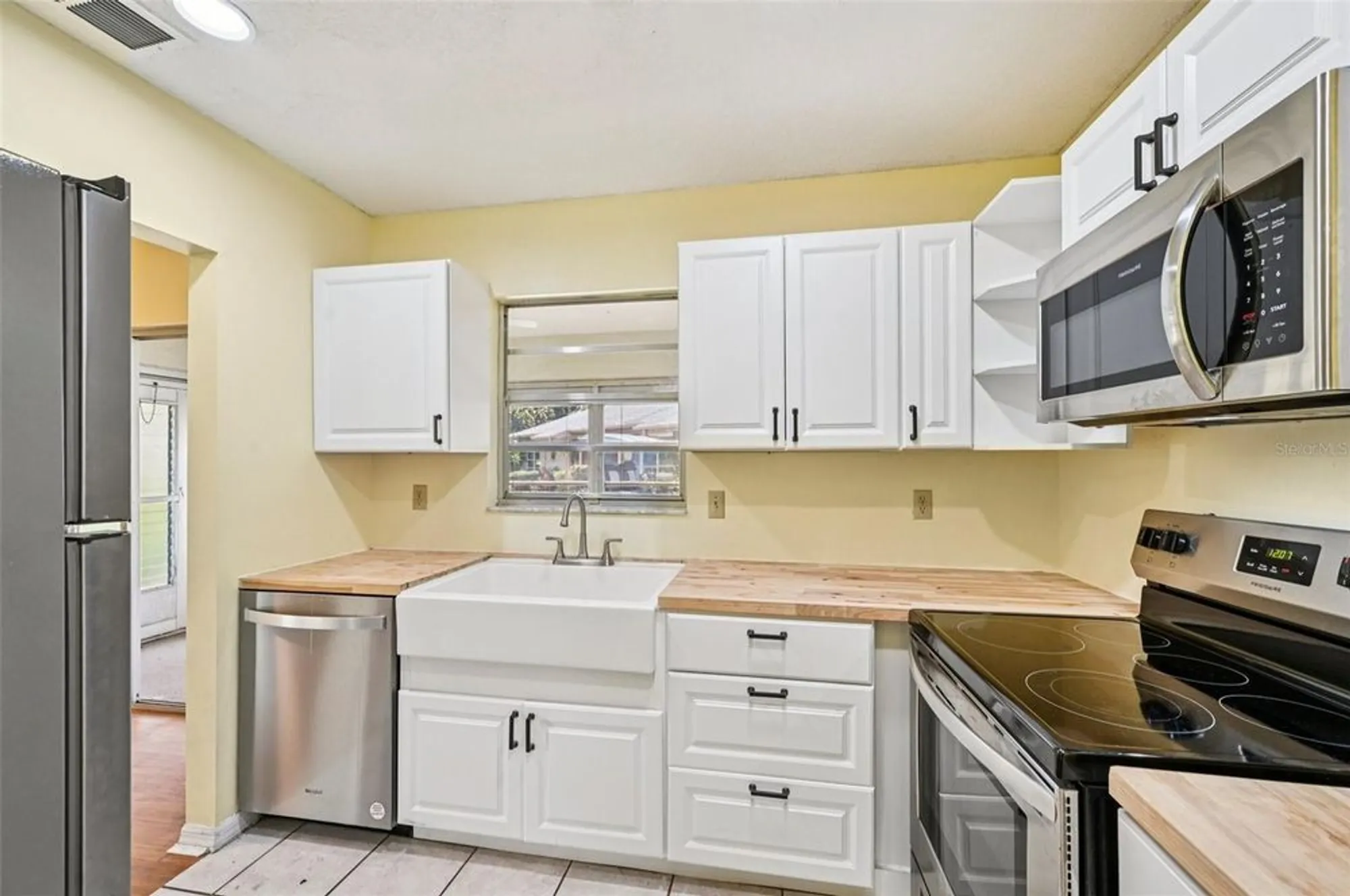 Property Slideshow image 12 of 59 | 1908 canterbury ln 25, Sun City Center, FL, 33573