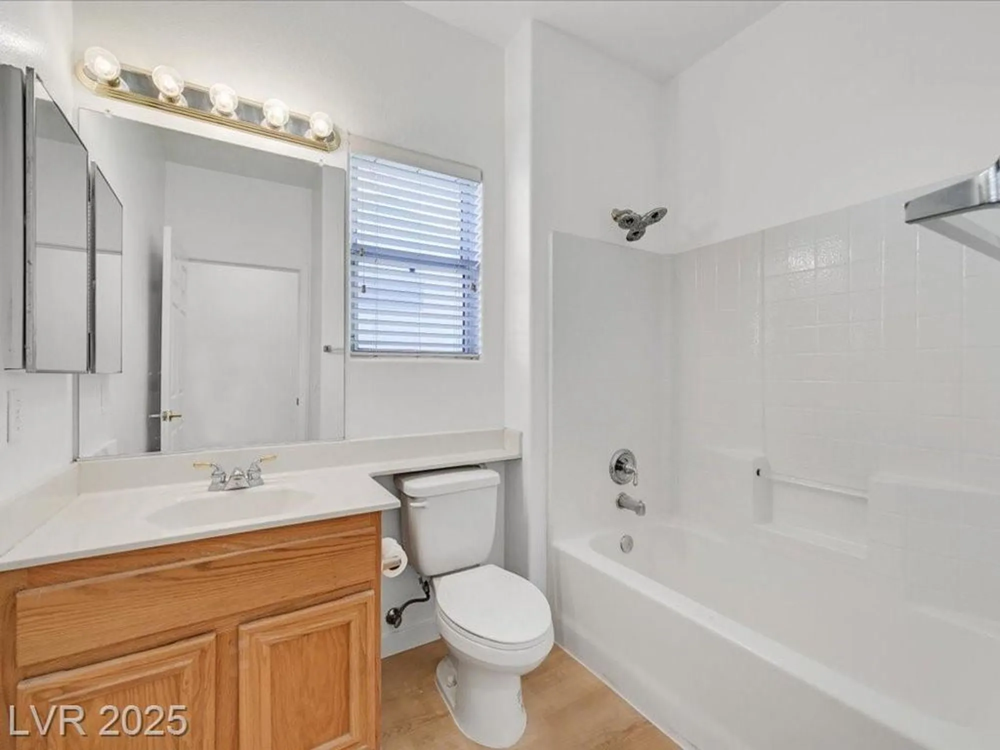 Property Slideshow image 19 of 37 | 2582 hayesville ave, Henderson, NV, 89052