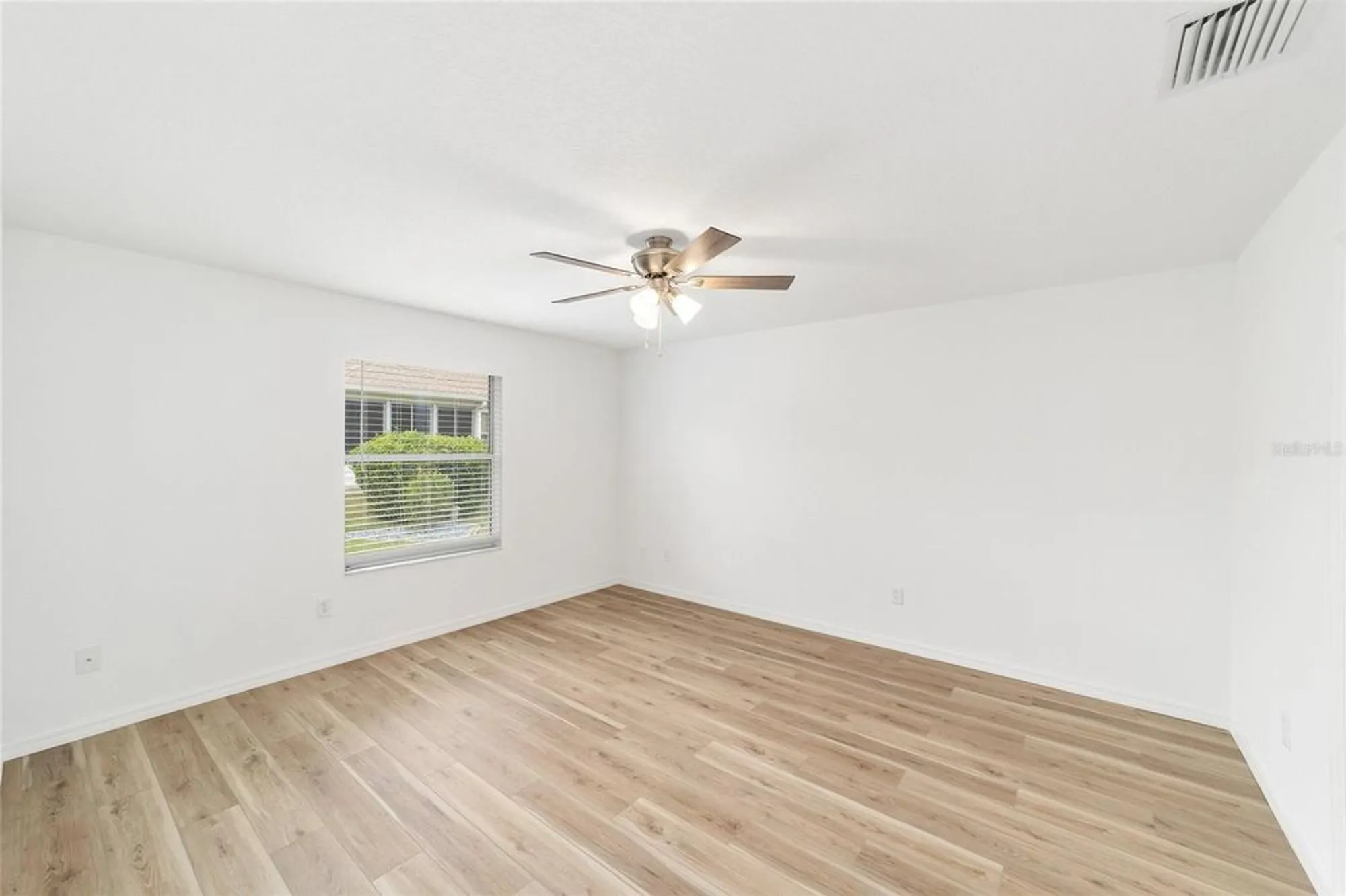 Property Slideshow image 17 of 38 | 1312 landeros ln, The Villages, FL, 32159