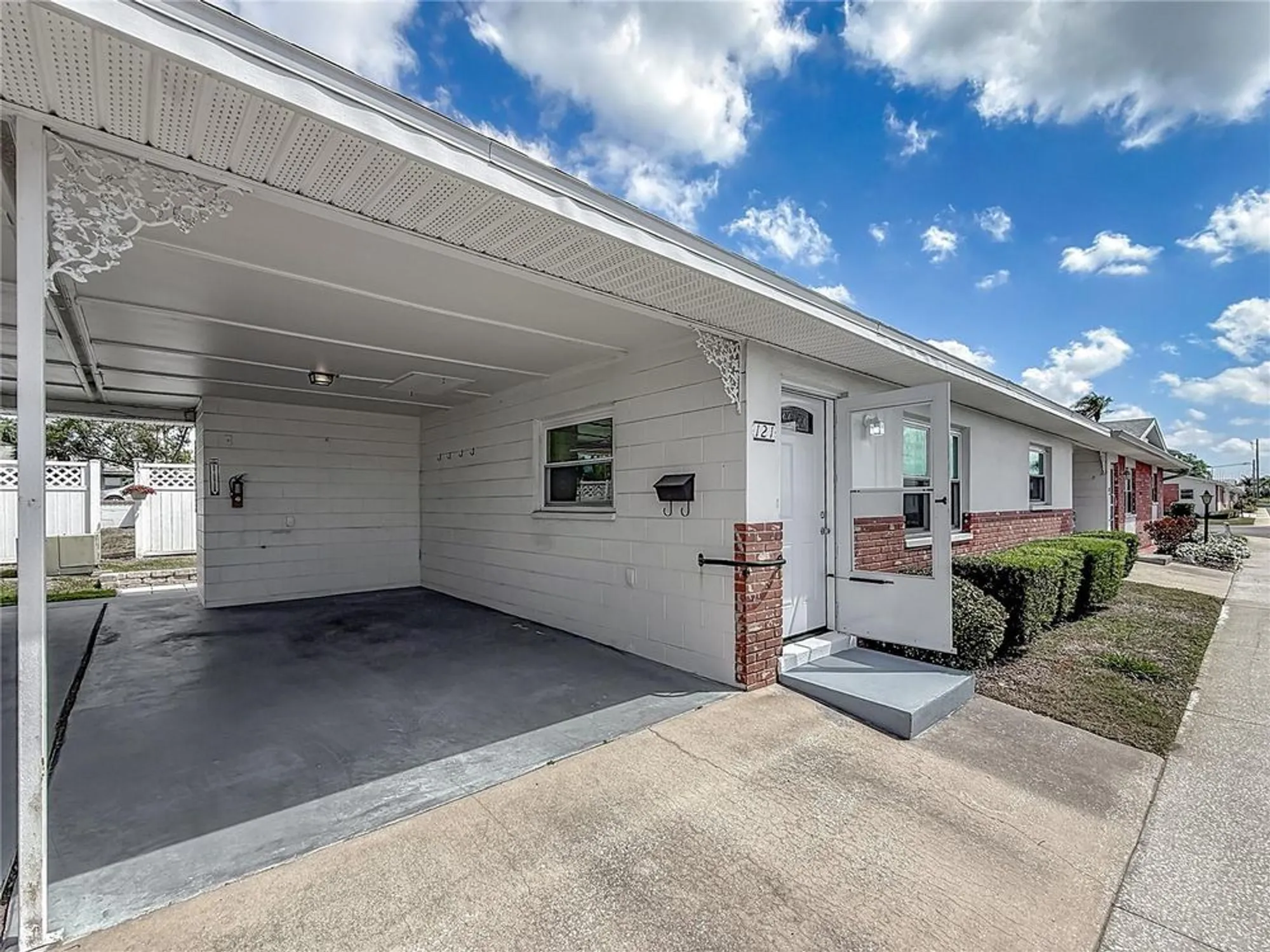 Property Slideshow image 5 of 40 | 12400 park blvd apt 121, Seminole, FL, 33772