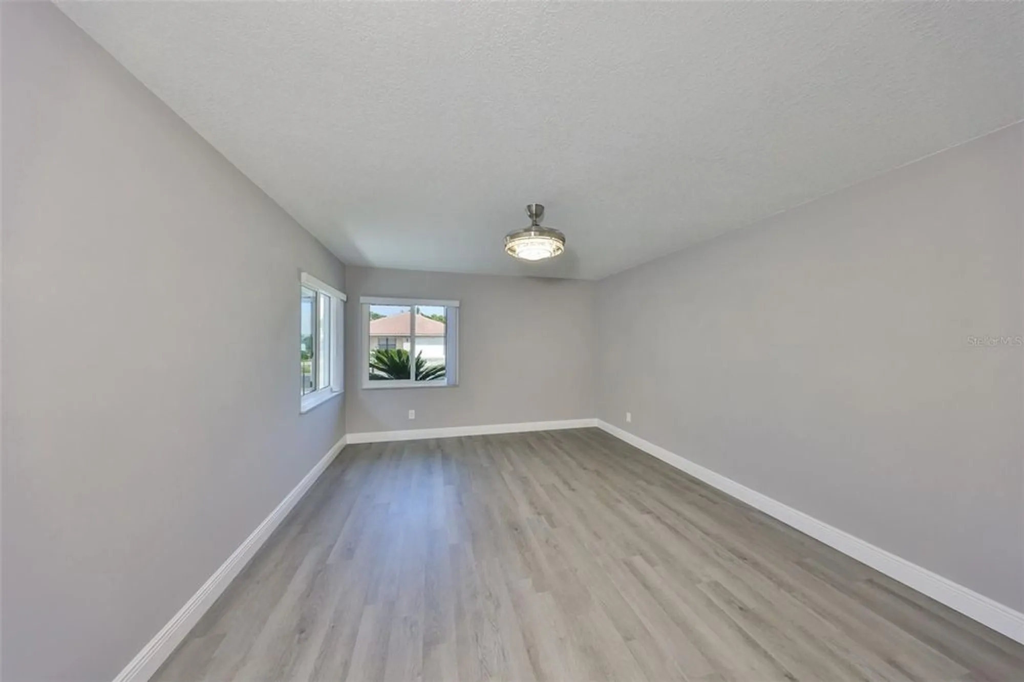 Property Slideshow image 17 of 53 | 1806 wolf laurel dr, Sun City Center, FL, 33573