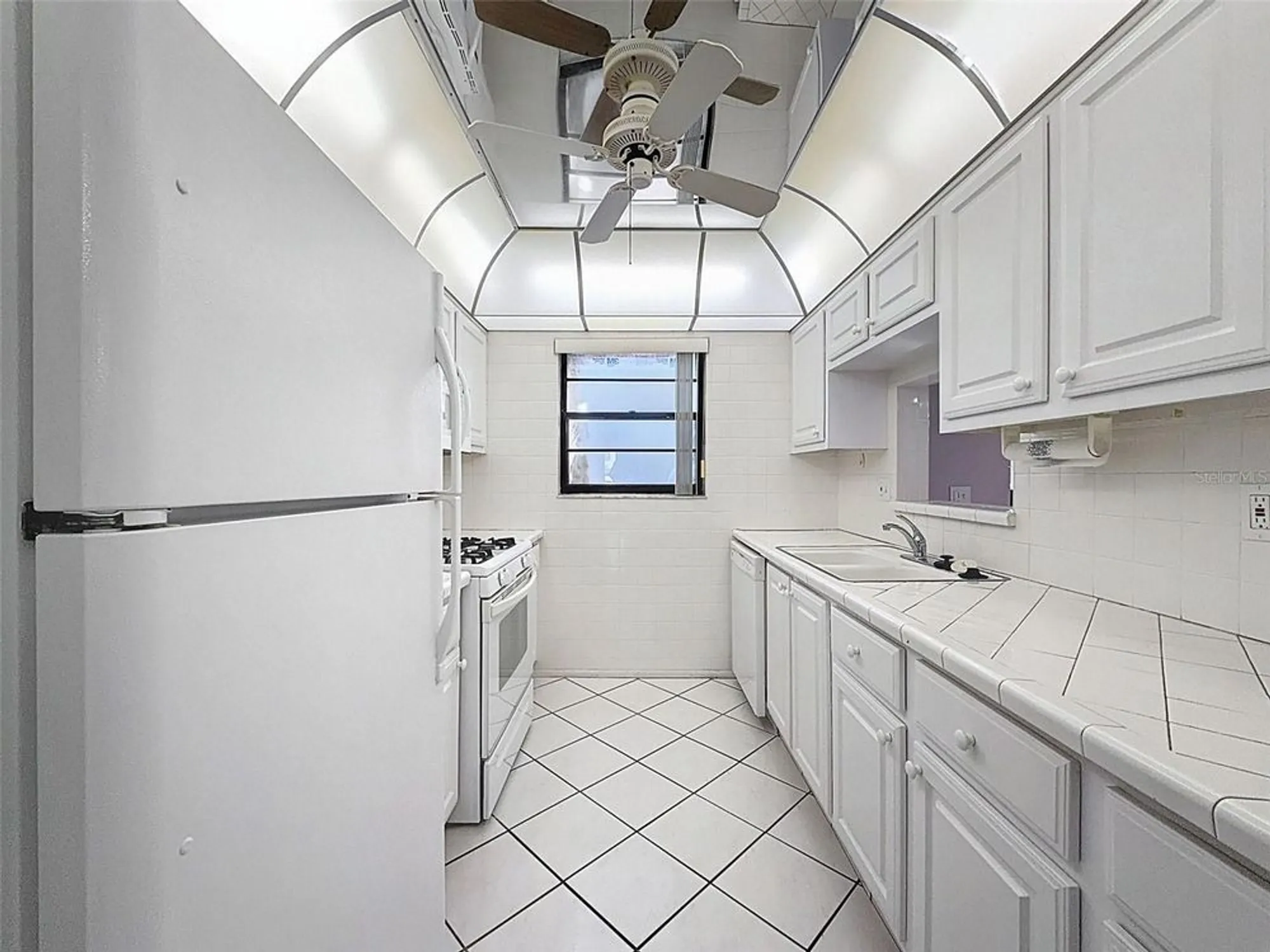 Property Slideshow image 15 of 82 | 5970 80th st n unit 206, St Petersburg, FL, 33709