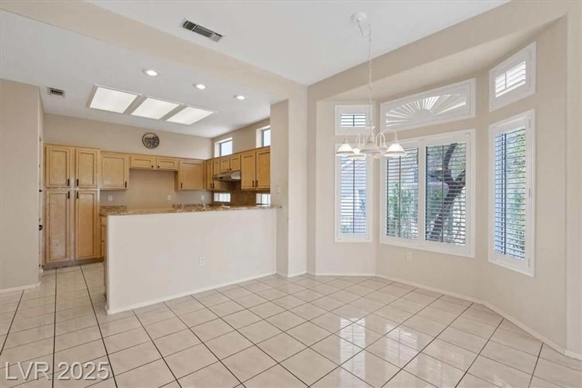 Property Slideshow image 12 of 34 | 2524 banora point dr, Las Vegas, NV, 89134