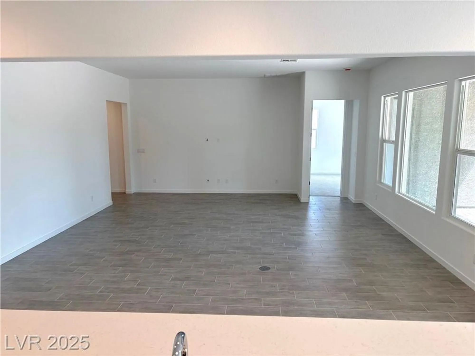 Property Slideshow image 16 of 28 | 5707 victoria falls dr, Pahrump, NV, 89061