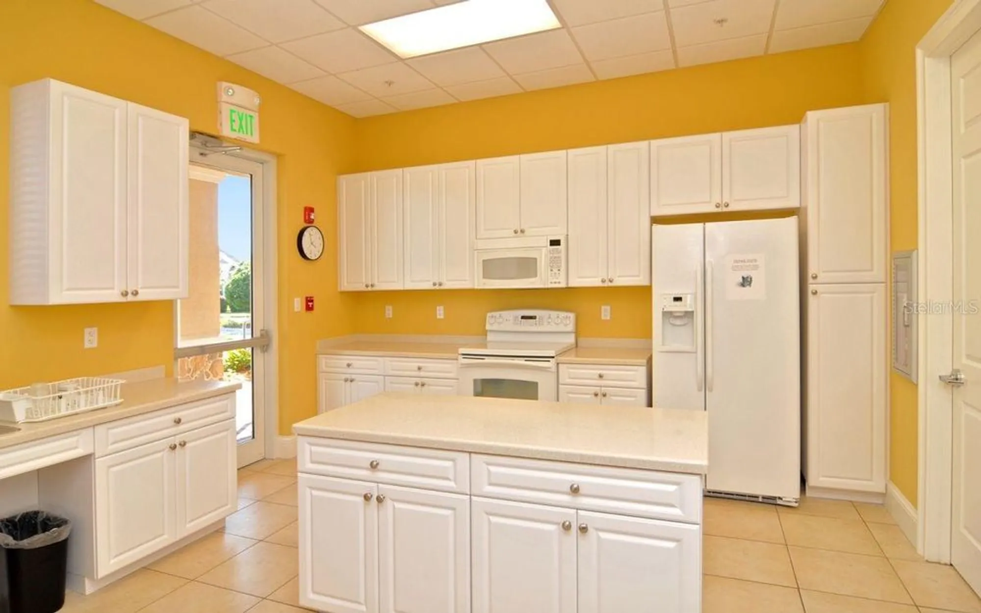 Property Slideshow image 41 of 54 | 1707 burgos dr, Sarasota, FL, 34238