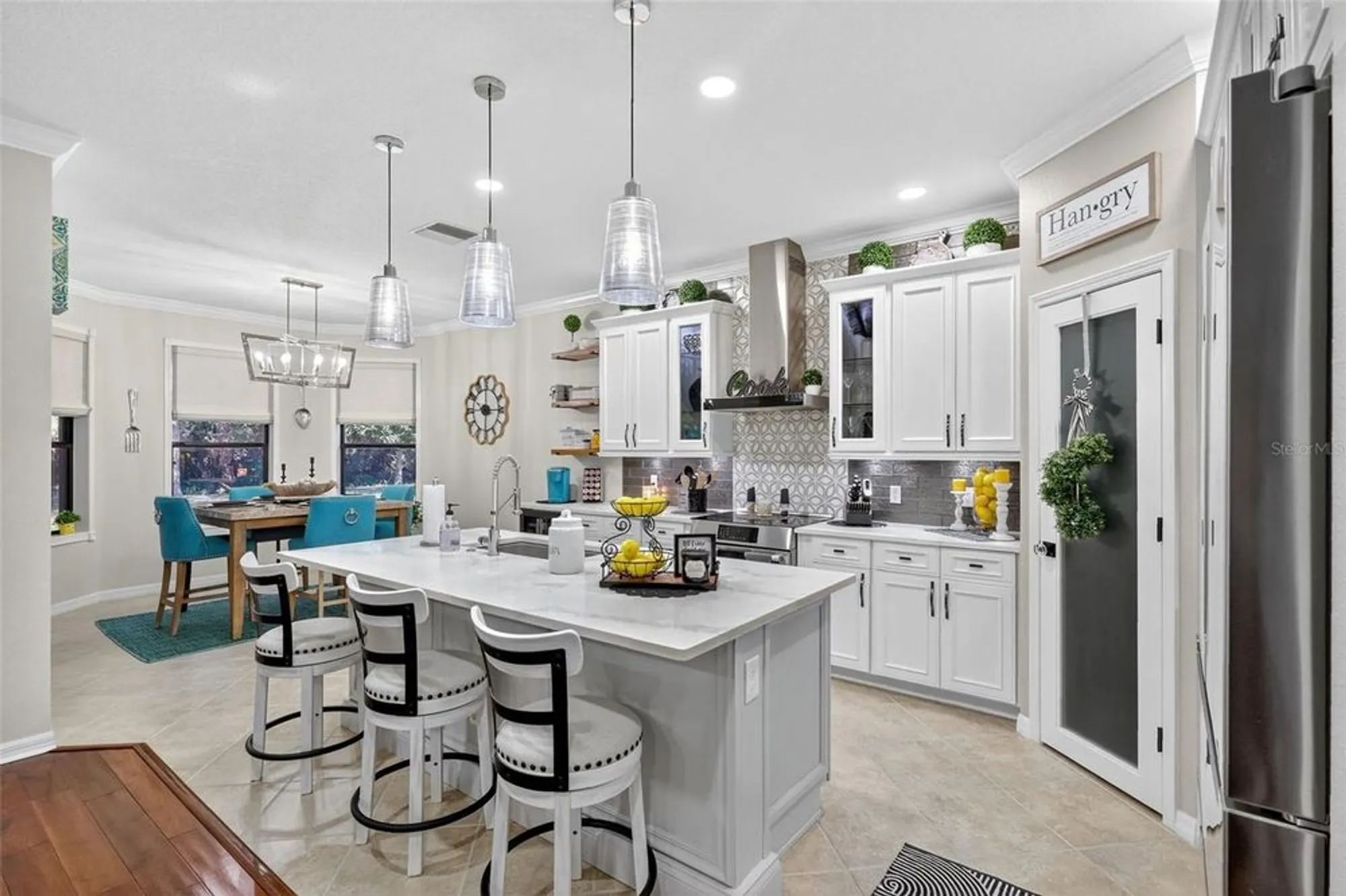 Property Slideshow image 39 of 54 | 145 silver falls dr, Apollo Beach, FL, 33572