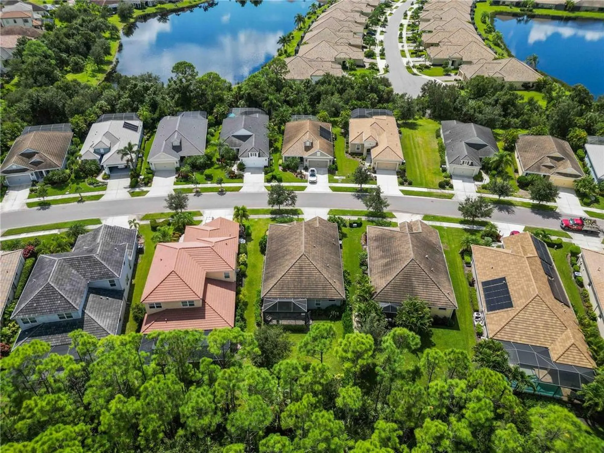 Property Slideshow image 43 of 70 | 12252 stuart dr, Venice, FL, 34293