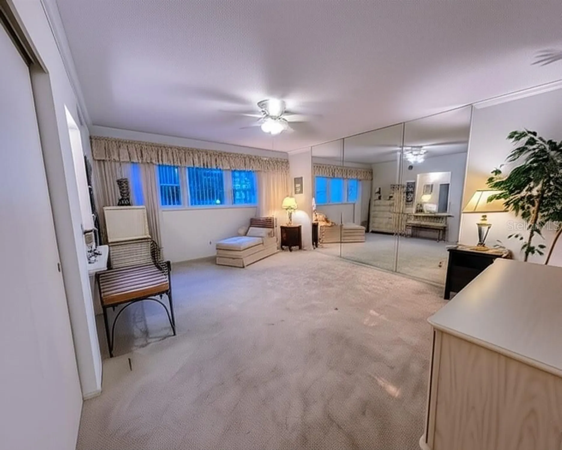 Property Slideshow image 8 of 12 | 2351 irish ln apt 35, Clearwater, FL, 33763