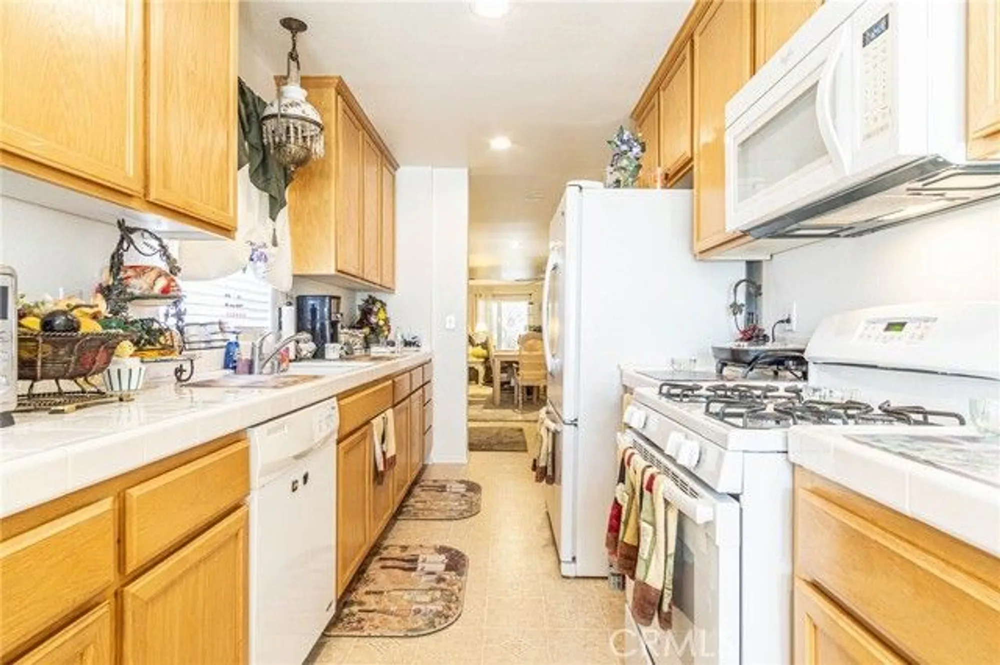 Property Slideshow image 15 of 62 | 19046 stoddard way, Apple Valley, CA, 92308
