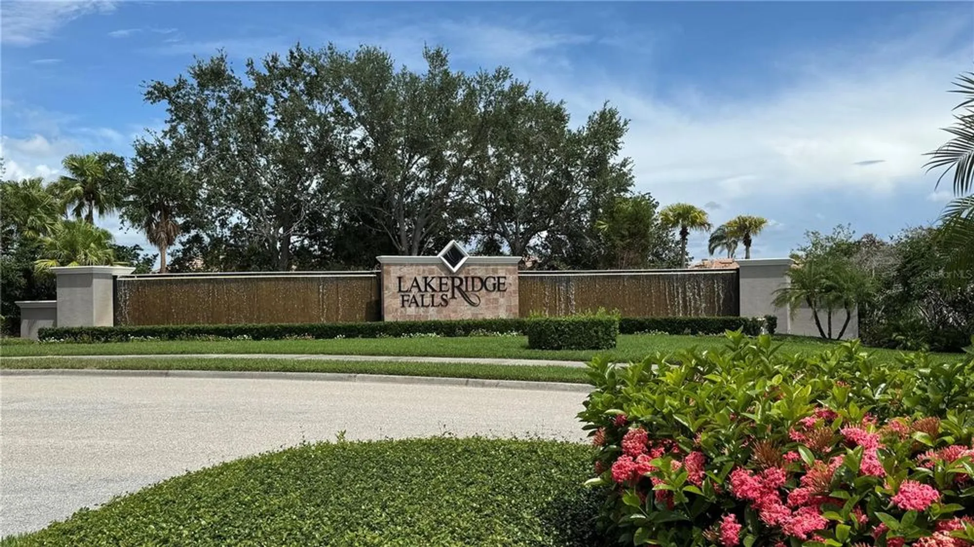 Property Slideshow image 18 of 24 | 8228 simpson falls ct, Sarasota, FL, 34243