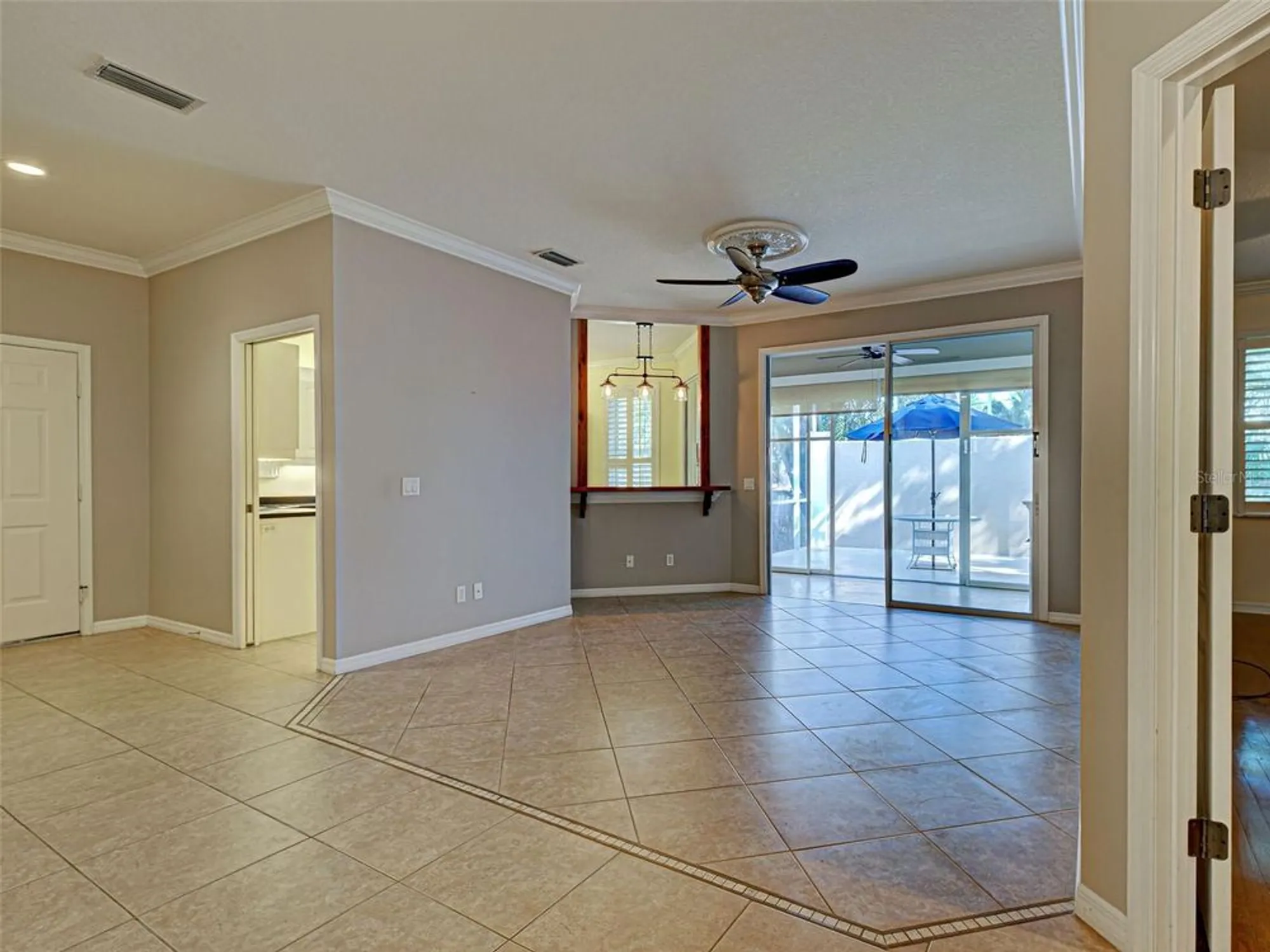 Property Slideshow image 14 of 54 | 912 barclay ct, Venice, FL, 34293