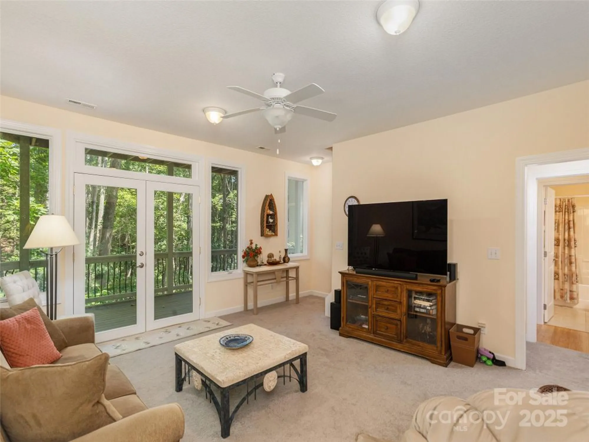 Property Slideshow image 30 of 44 | 17 high park ct, Hendersonville, NC, 28791