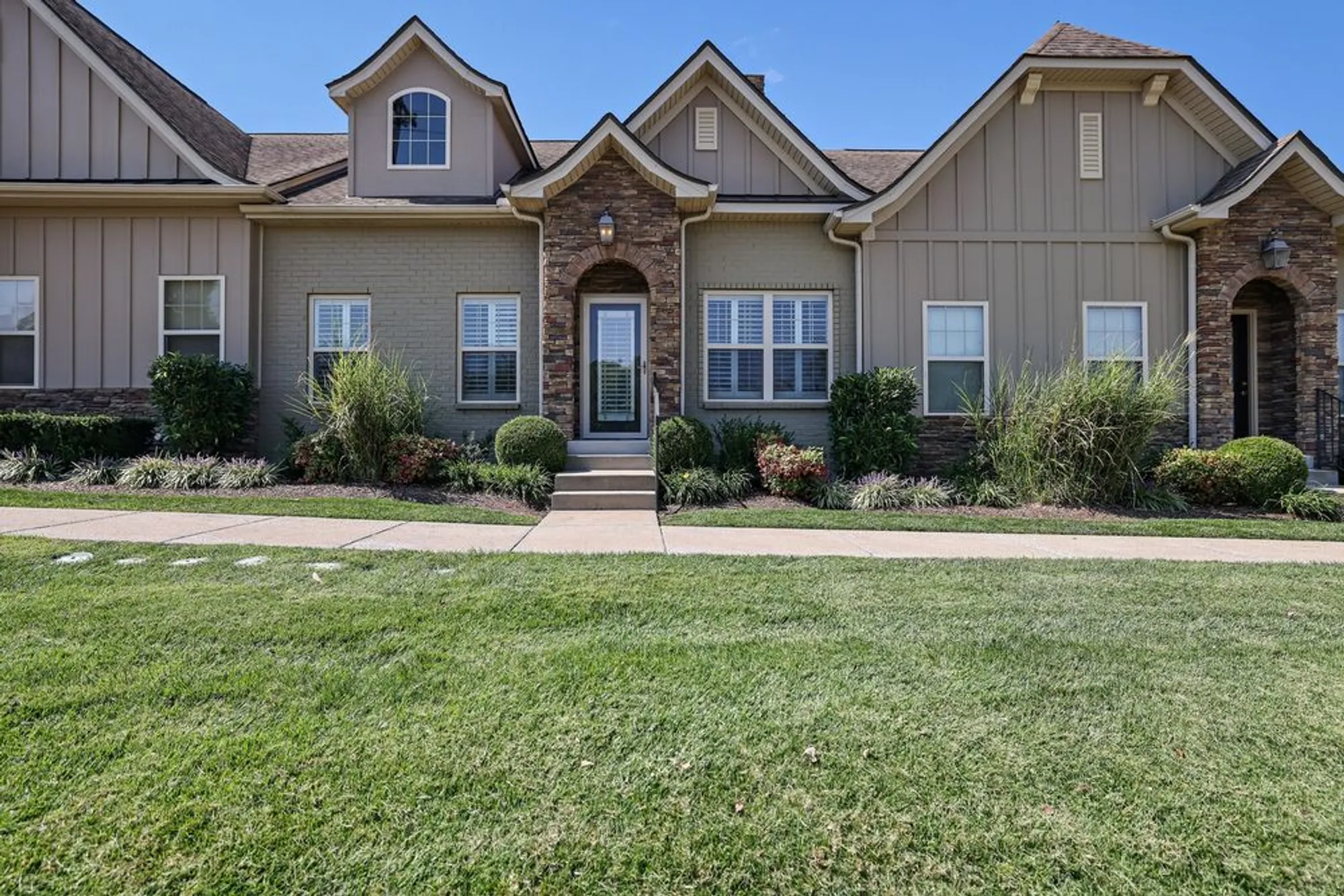 Property Slideshow image 1 of 45 | 304 thesing ct pvt, Nolensville, TN, 37135