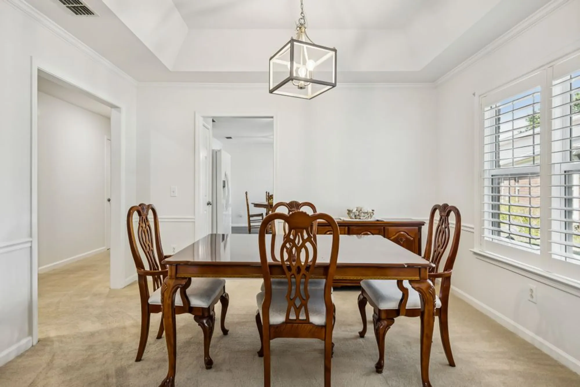 Property Slideshow image 7 of 27 | 423 forest glen cir, Murfreesboro, TN, 37128