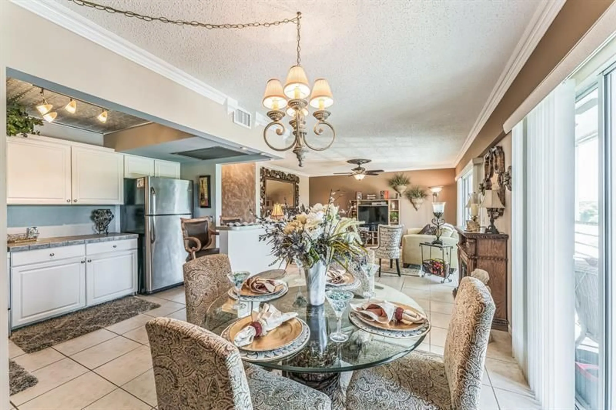 Property Slideshow image 13 of 22 | 581 mansfield n # 581, Boca Raton, FL, 33434