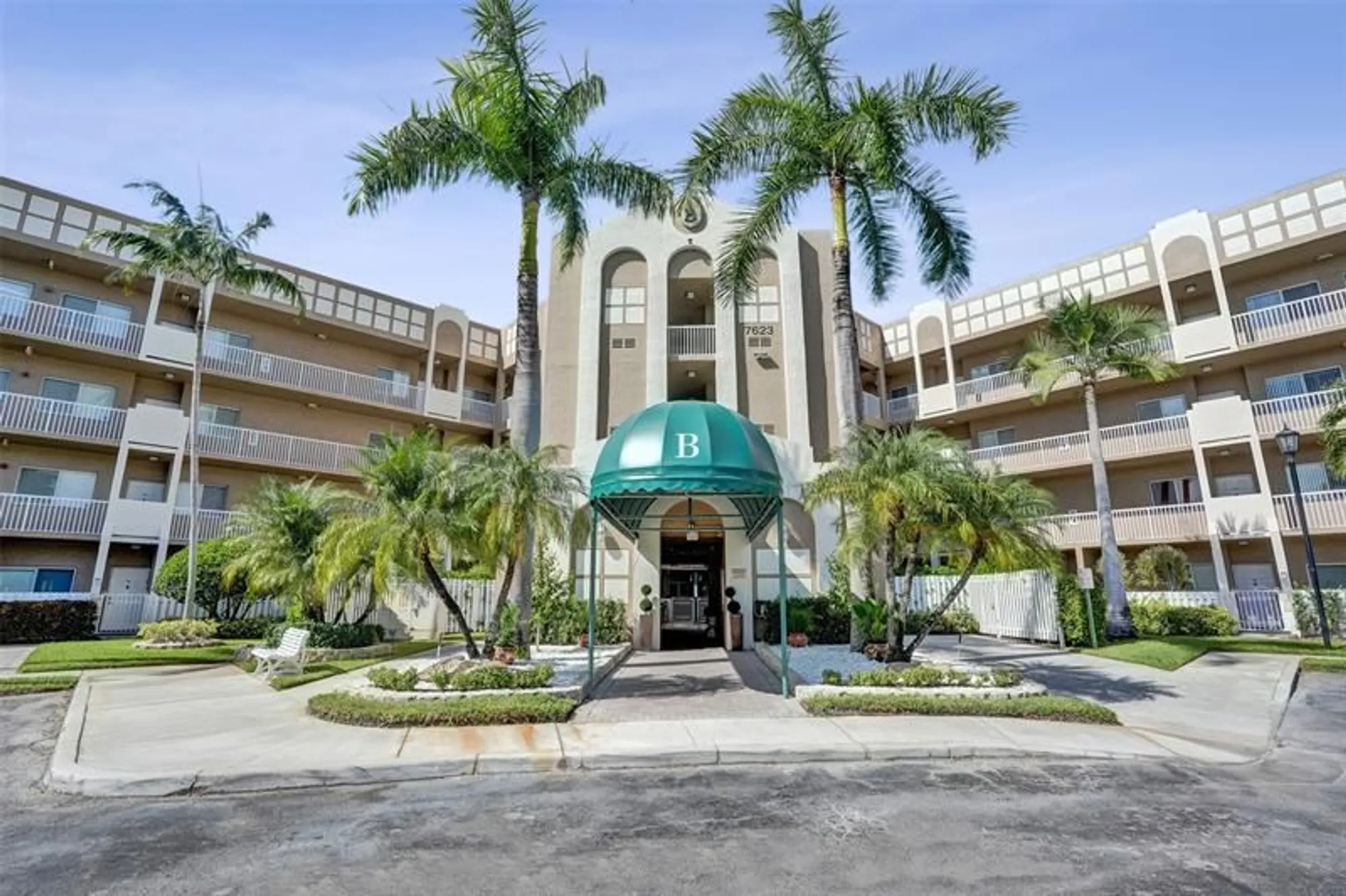 Property Slideshow image 32 of 43 | 7623 southampton ter apt 302, Tamarac, FL, 33321