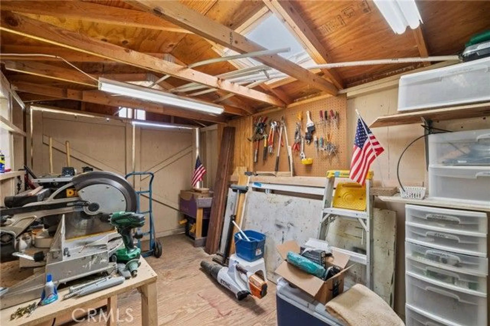 Property Slideshow image 37 of 48 | 704 river oaks dr, Bakersfield, CA, 93309