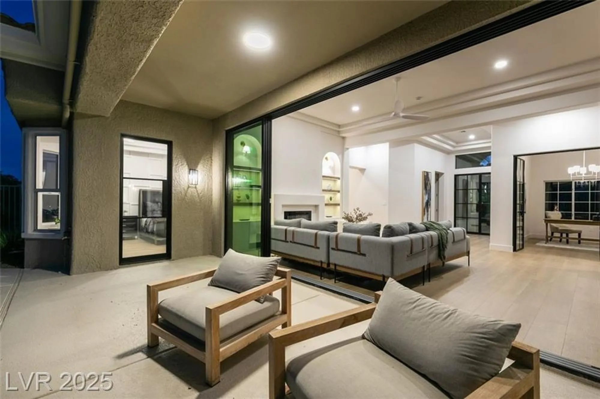 Property Slideshow image 37 of 39 | 2104 hot oak ridge st, Las Vegas, NV, 89134