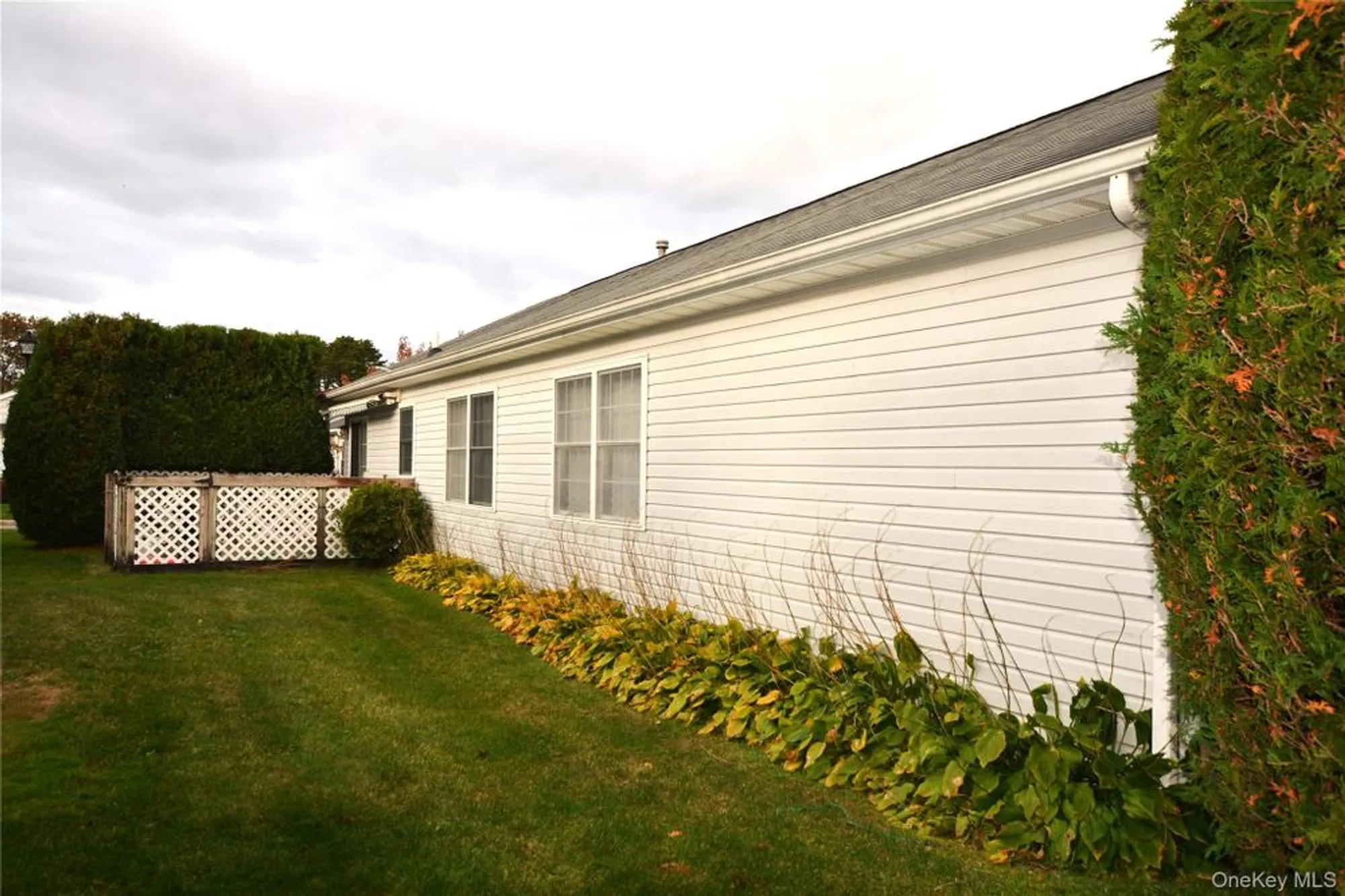 Property Slideshow image 25 of 25 | 1 willow ct, Manorville, NY, 11949