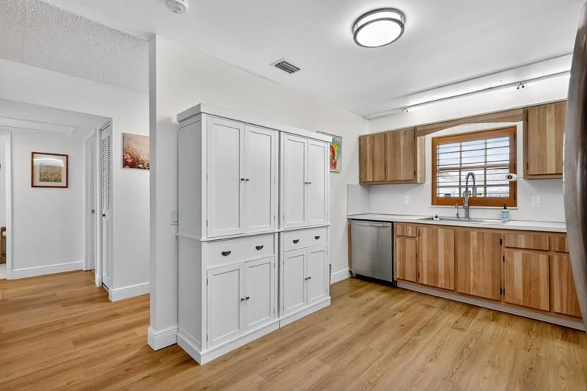 Property Slideshow image 8 of 52 | 448 franconia cir b, Lake Worth, FL, 33467