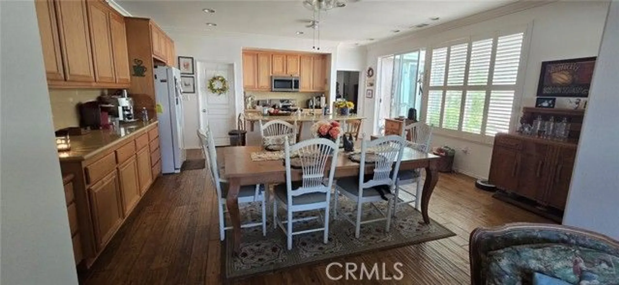 Property Slideshow image 2 of 26 | 240 glenview ln, Hemet, CA, 92545