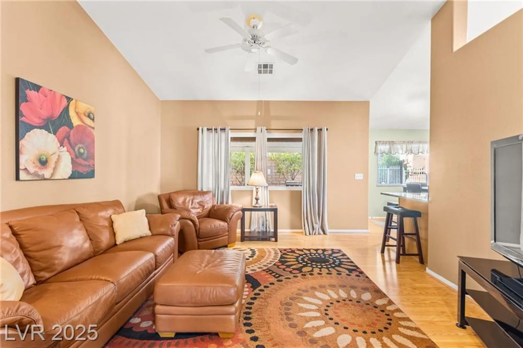 Property Slideshow image 20 of 65 | 5245 woodlawn ln, Las Vegas, NV, 89130