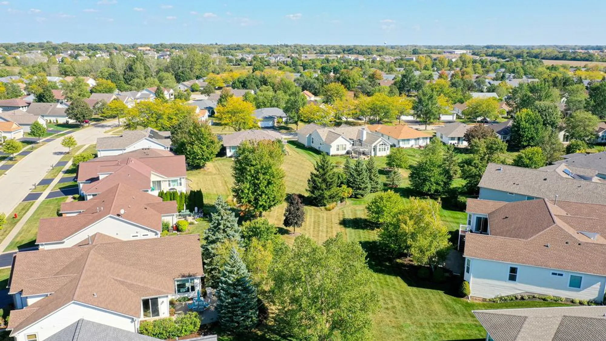 Property Slideshow image 10 of 35 | 12961 bull ridge dr, Huntley, IL, 60142