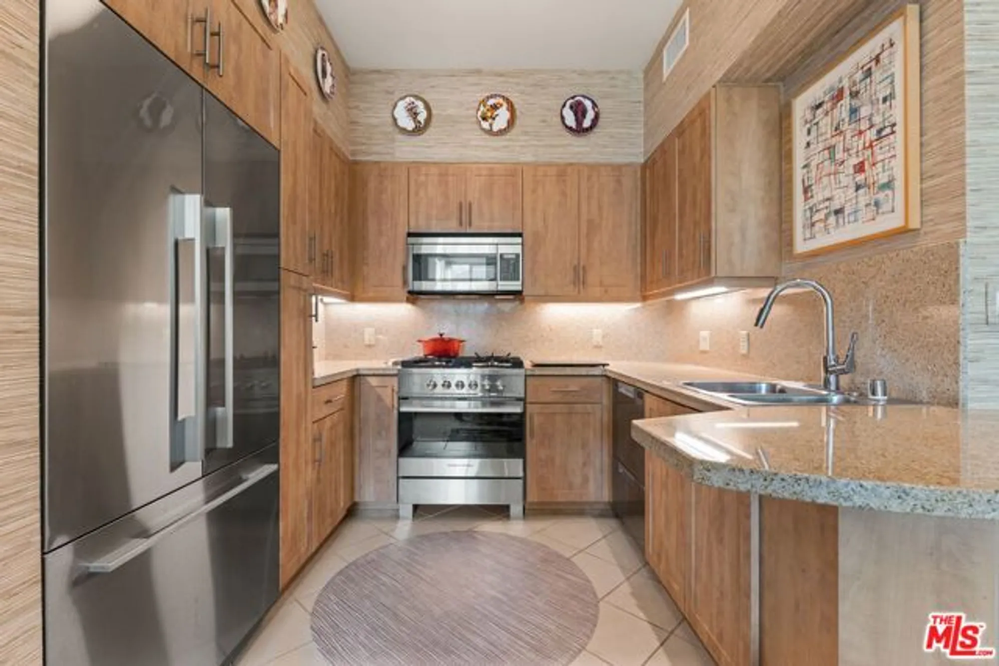 Property Slideshow image 12 of 35 | 267 s san pedro st 621, Los Angeles, CA, 90012