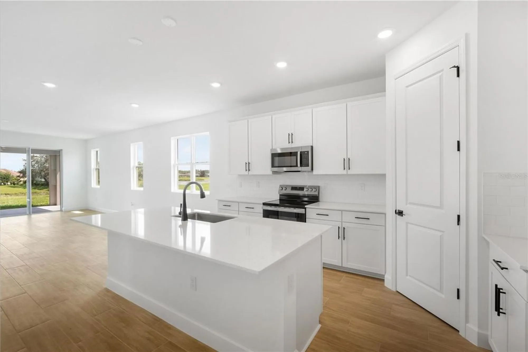 Property Slideshow image 9 of 44 | 9176 players dr, Weeki Wachee, FL, 34613