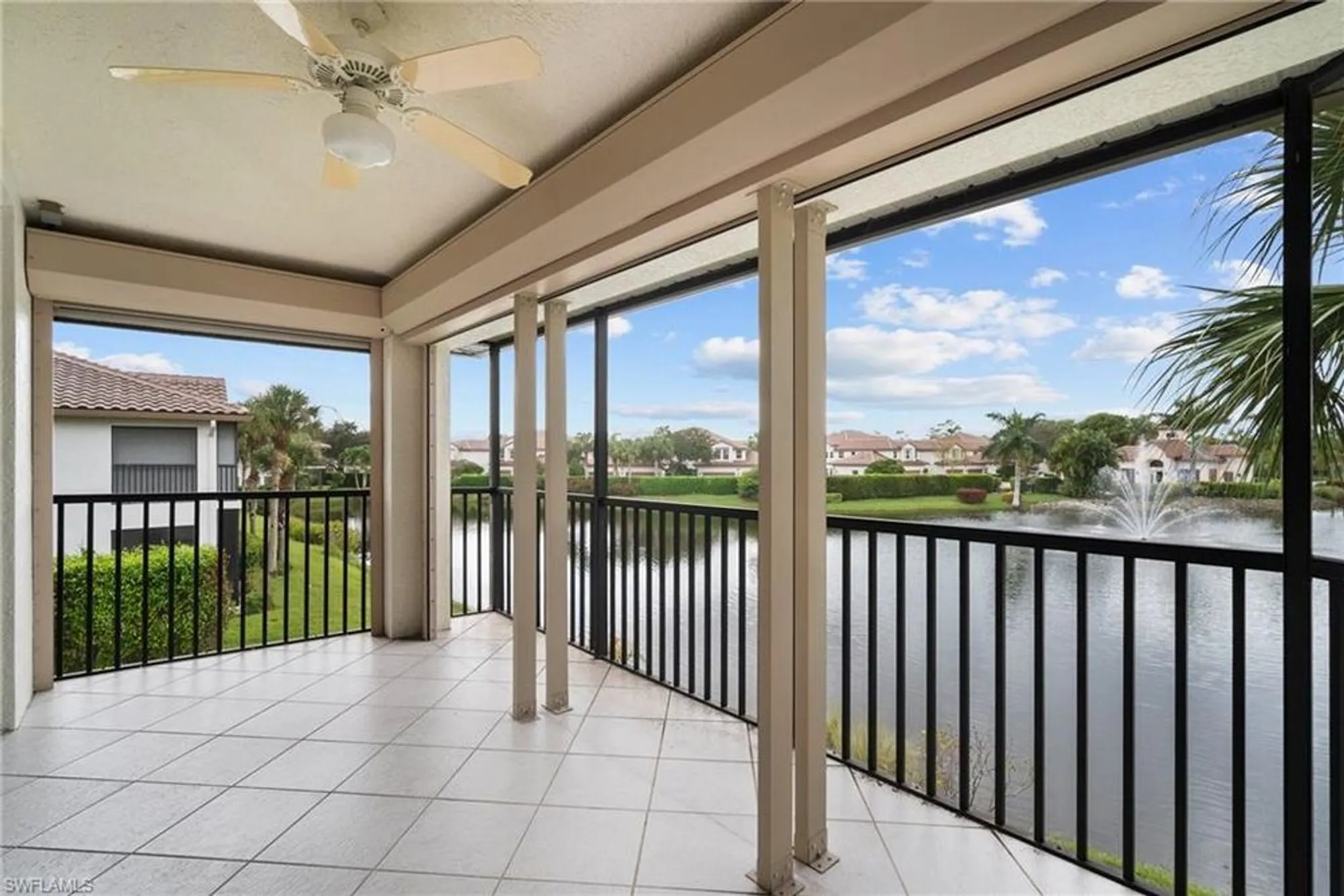Property Slideshow image 21 of 36 | 8196 saratoga dr 503, Naples, FL, 34113
