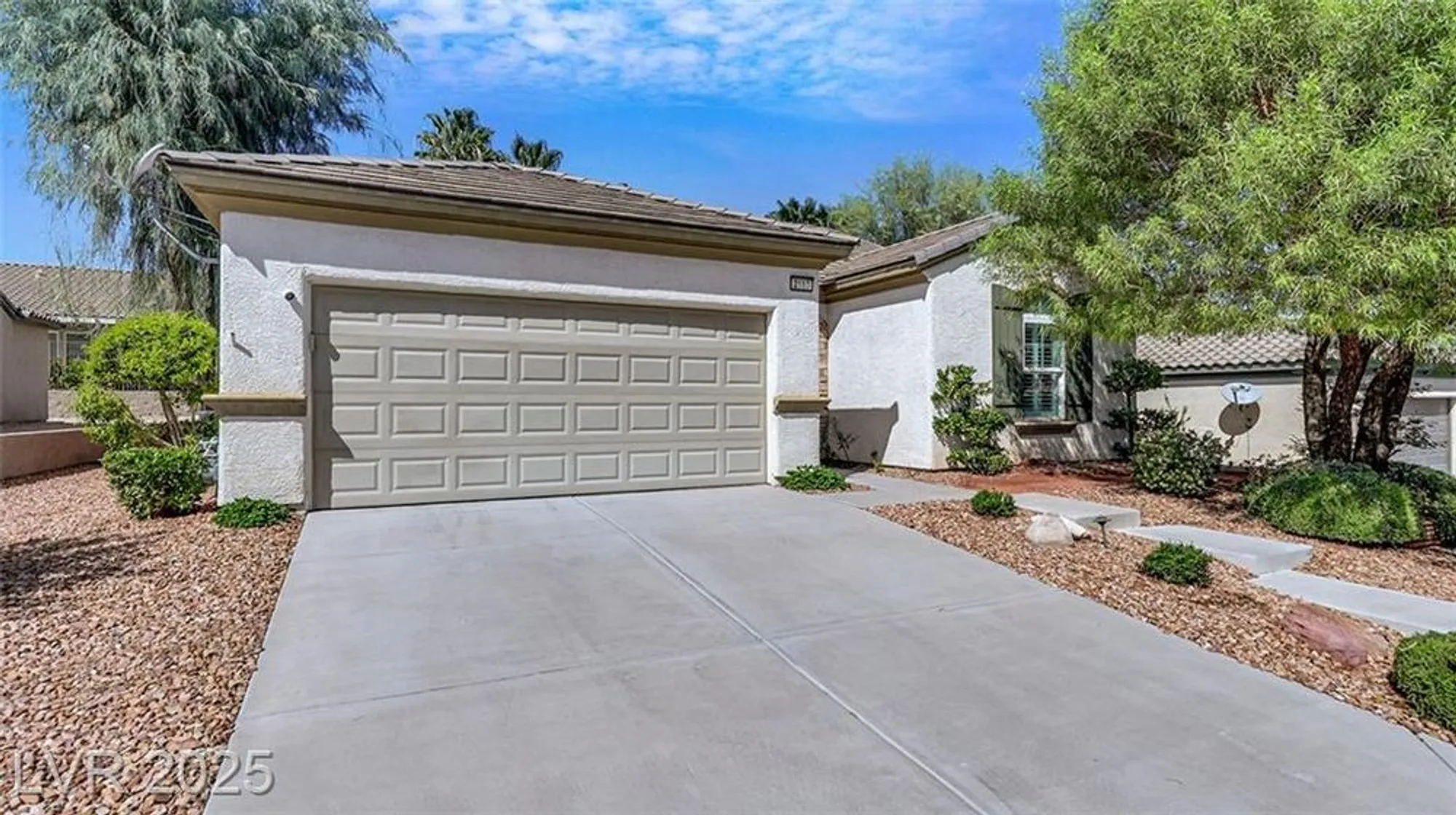 Property Slideshow image 8 of 65 | 2119 burtonsville dr, Henderson, NV, 89044
