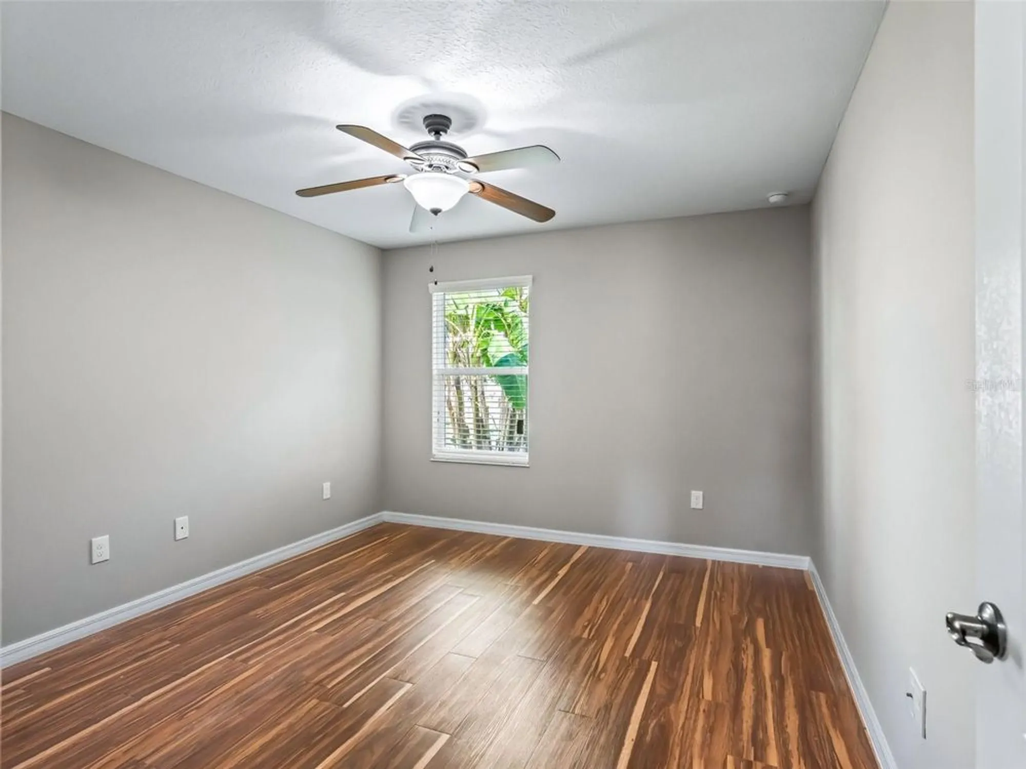 Property Slideshow image 22 of 37 | 828 silver oak ave, Lady Lake, FL, 32159