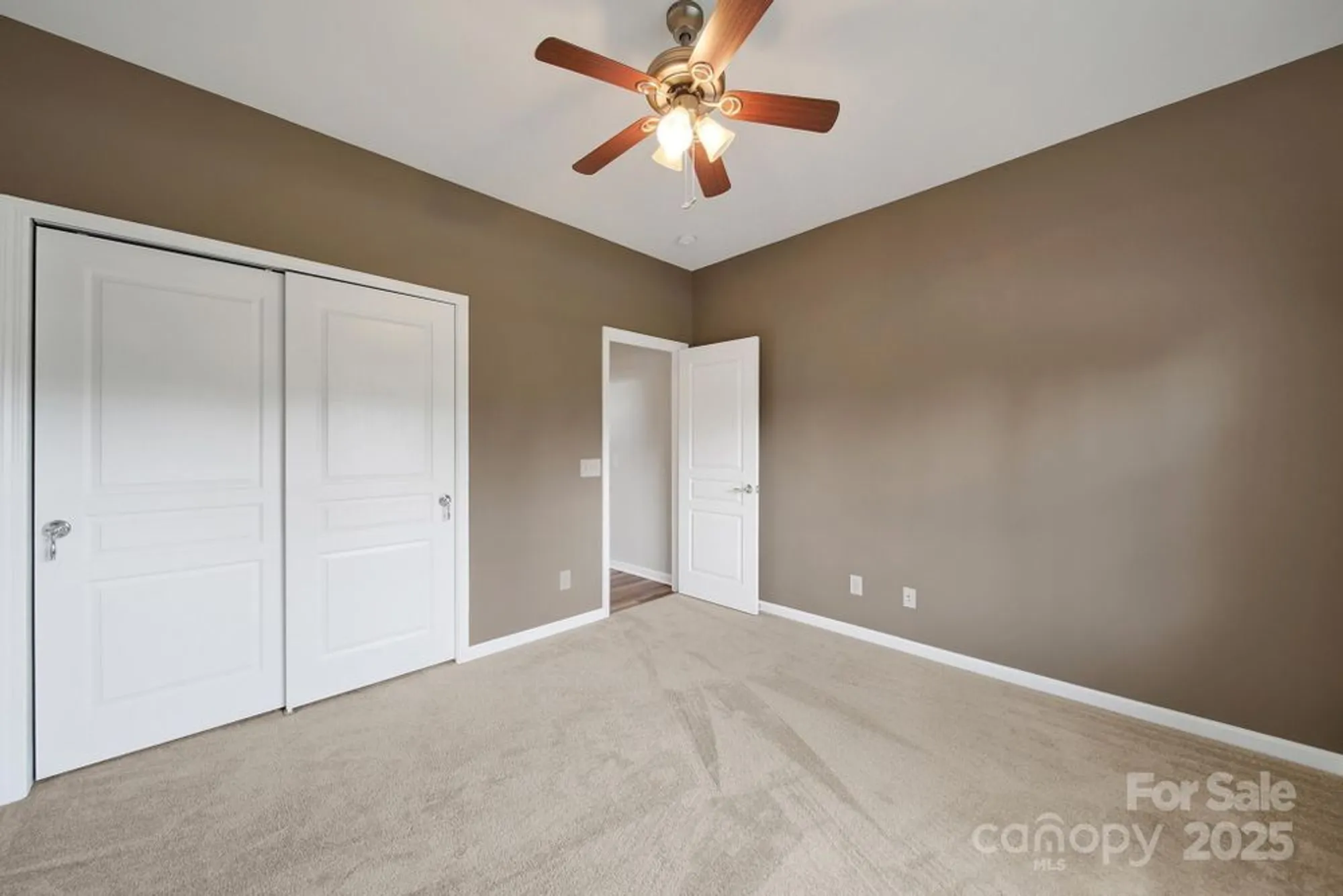 Property Slideshow image 20 of 41 | 28129 song sparrow ln, Fort Mill, SC, 29707