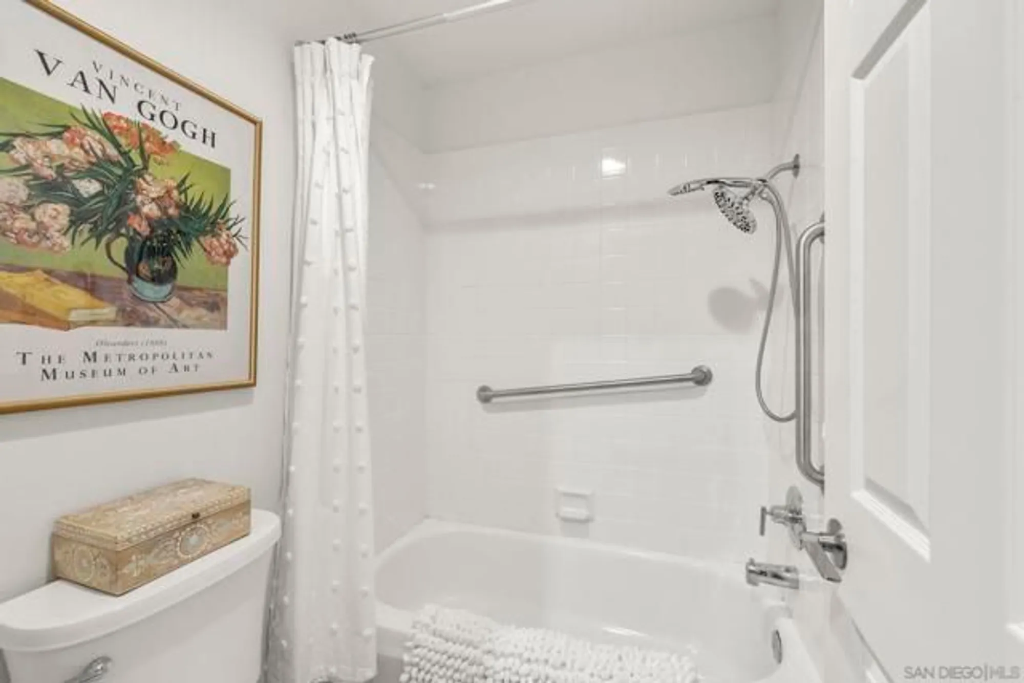 Property Slideshow image 24 of 35 | 3335 genoa way 112, Oceanside, CA, 92056