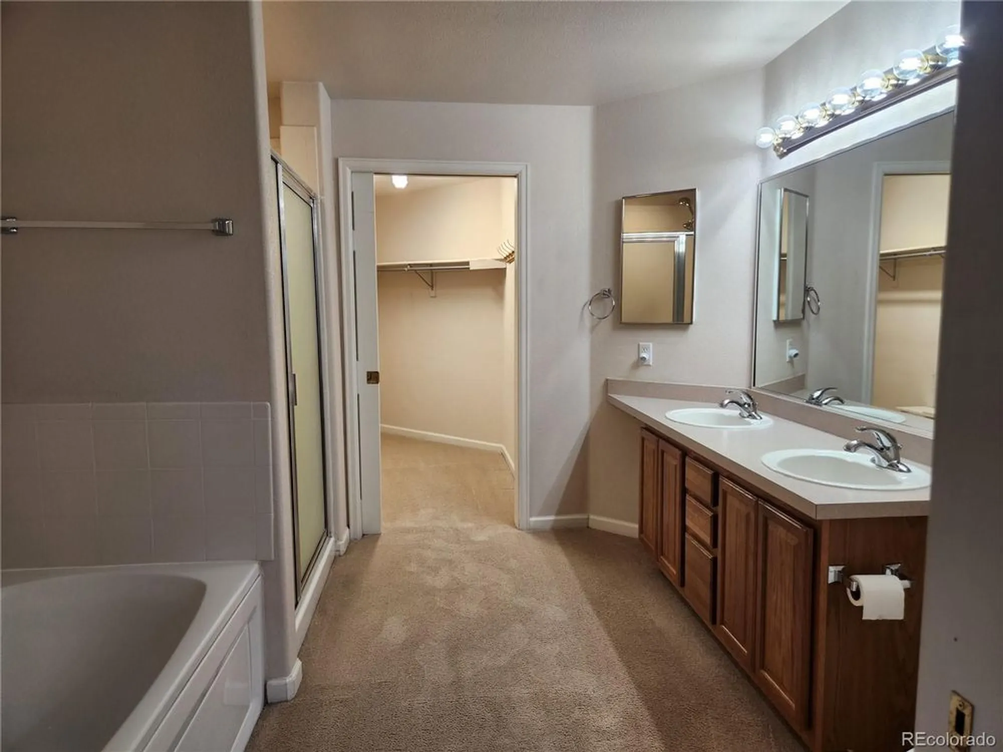 Property Slideshow image 12 of 23 | 2451 kipling st 201, Lakewood, CO, 80215
