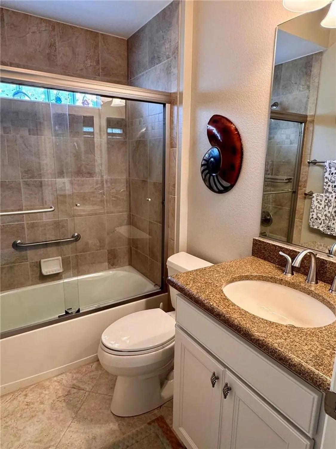 Property Slideshow image 24 of 37 | 2005 markridge loop, The Villages, FL, 32162